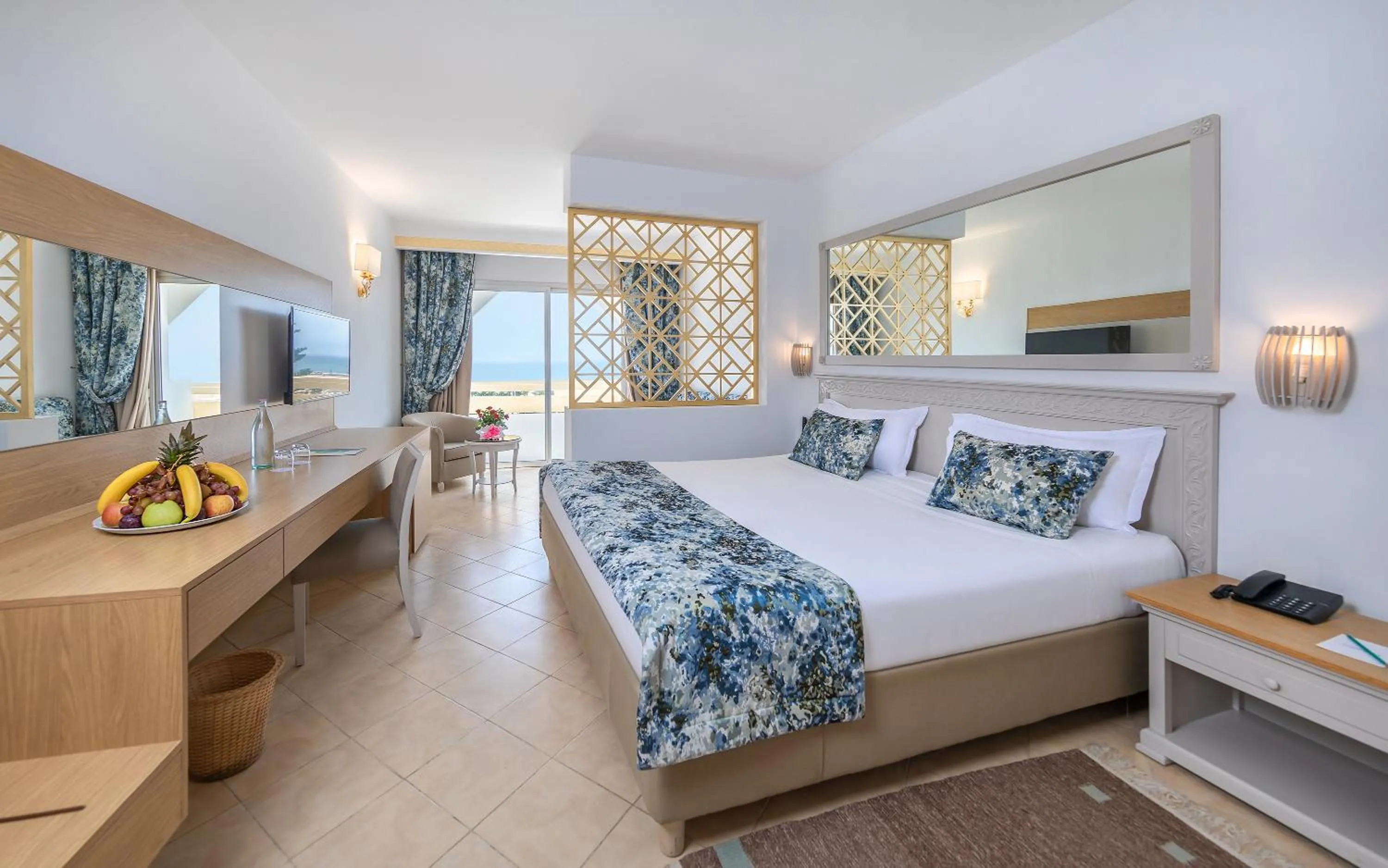 Communal lounge/ TV room, Bed in Marhaba Royal Salem - Family Only