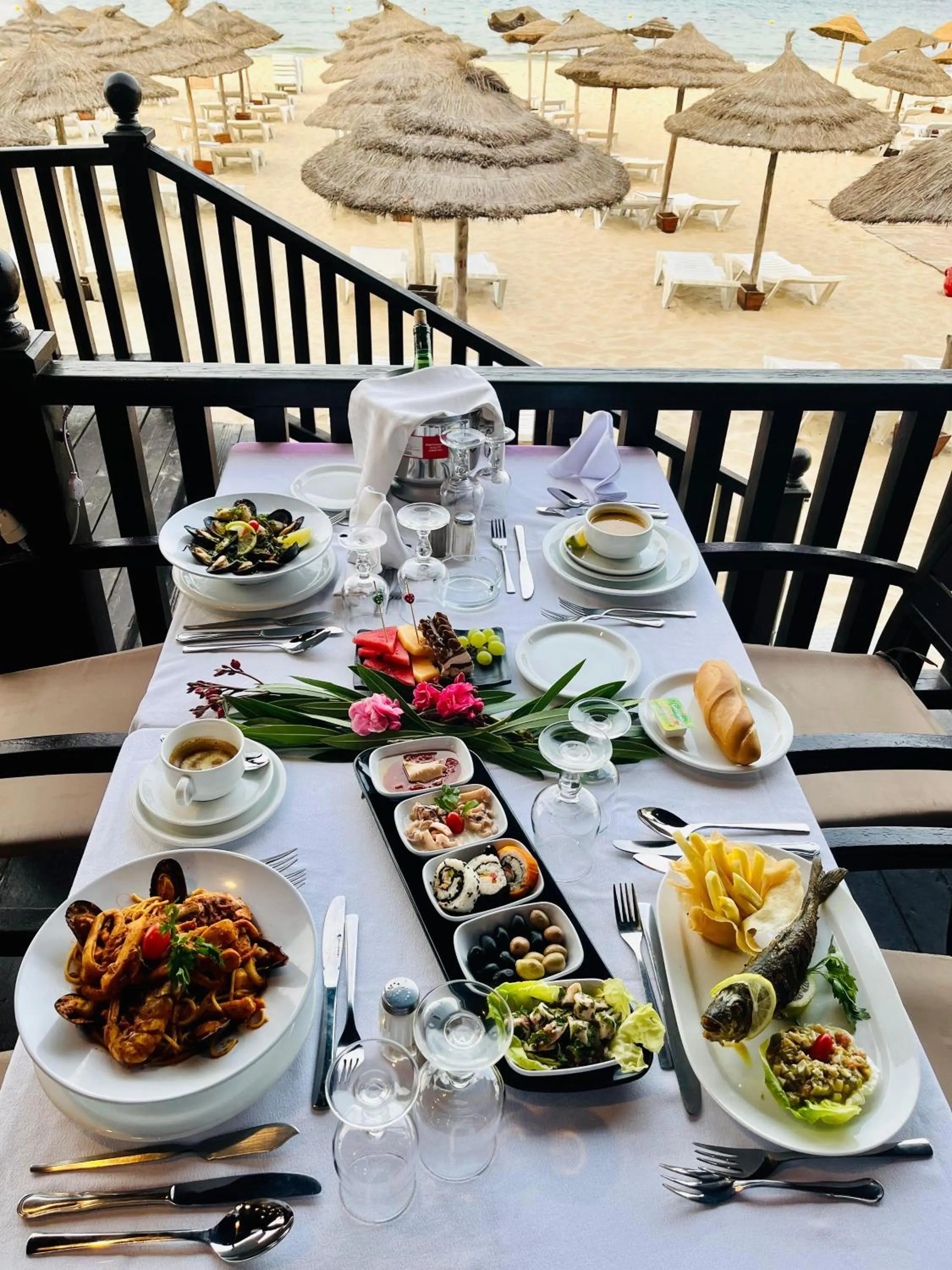 Restaurant/places to eat in Marhaba Royal Salem - Family Only