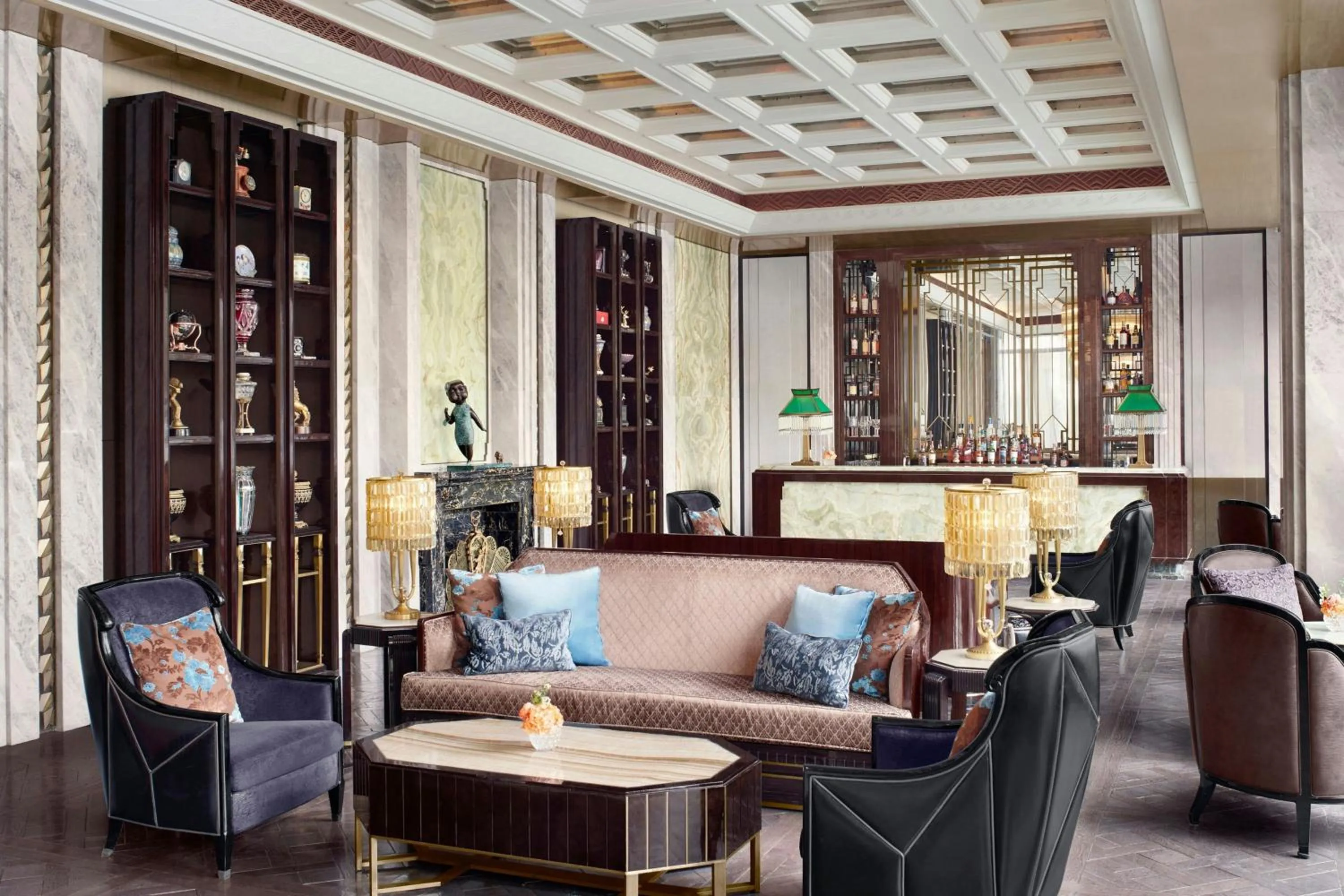 Lounge or bar in The St. Regis on the Bund, Shanghai