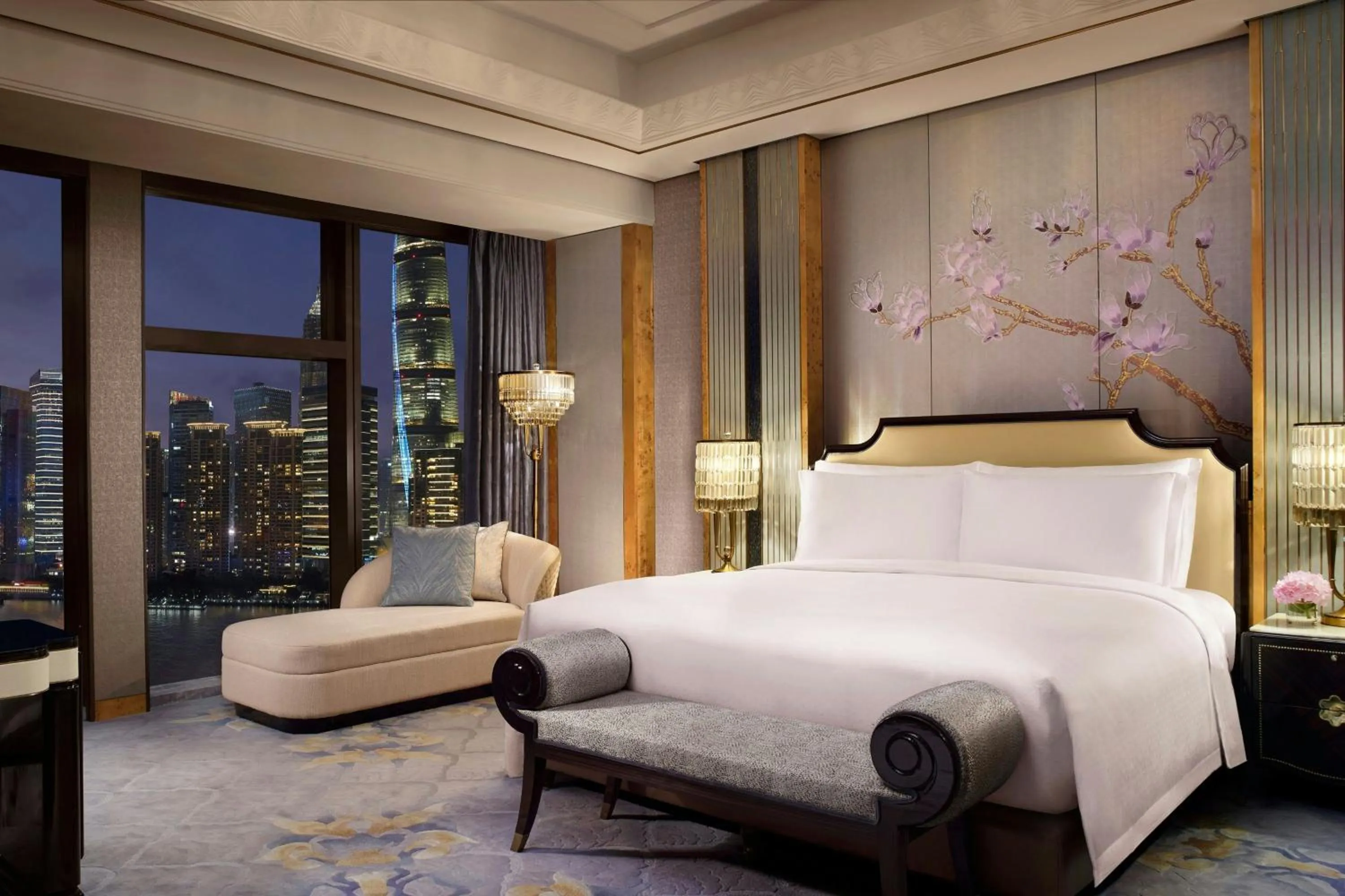 Photo of the whole room, Bed in The St. Regis on the Bund, Shanghai