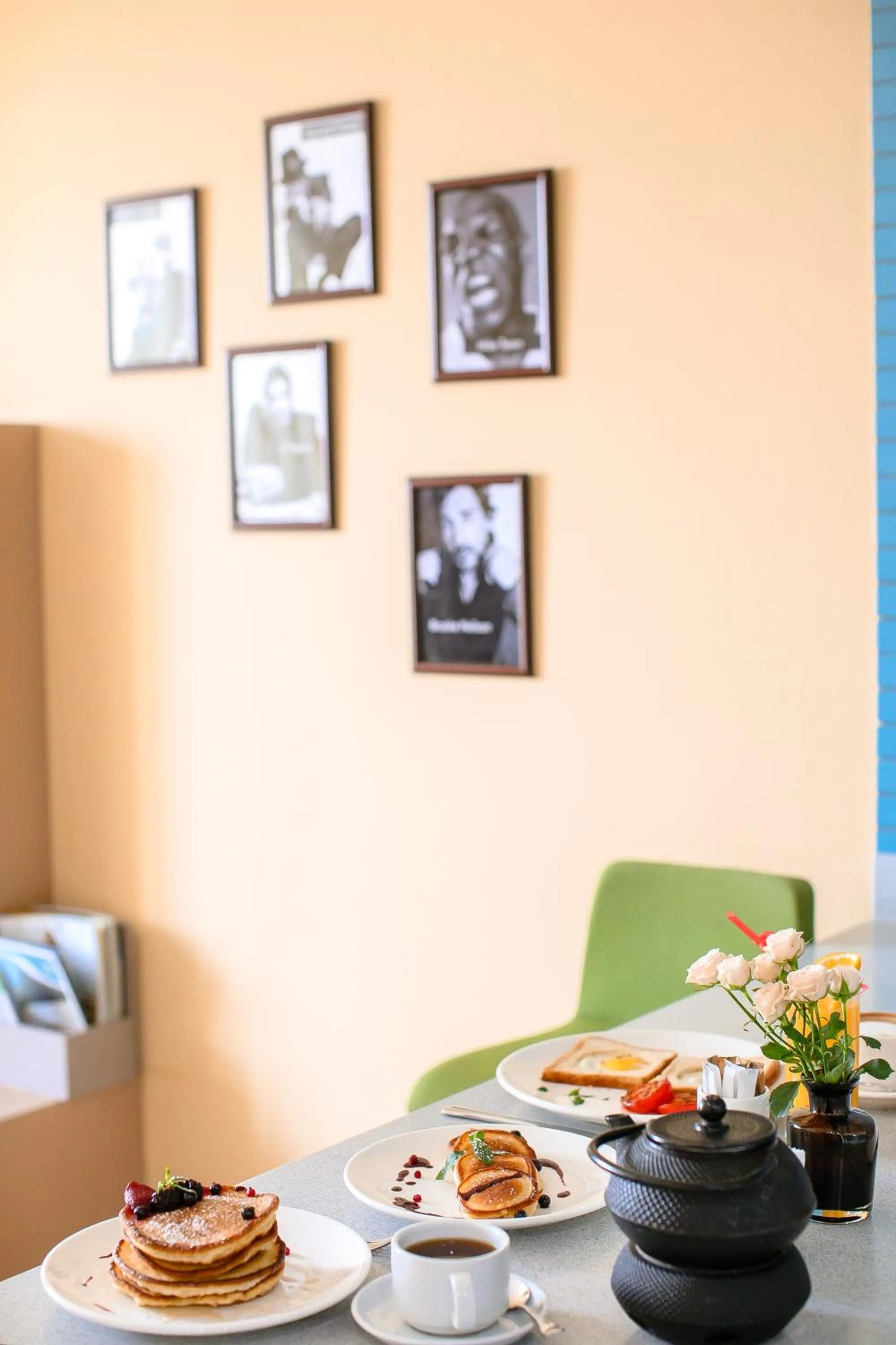 Living room in HomeBridge Hotel Apartments