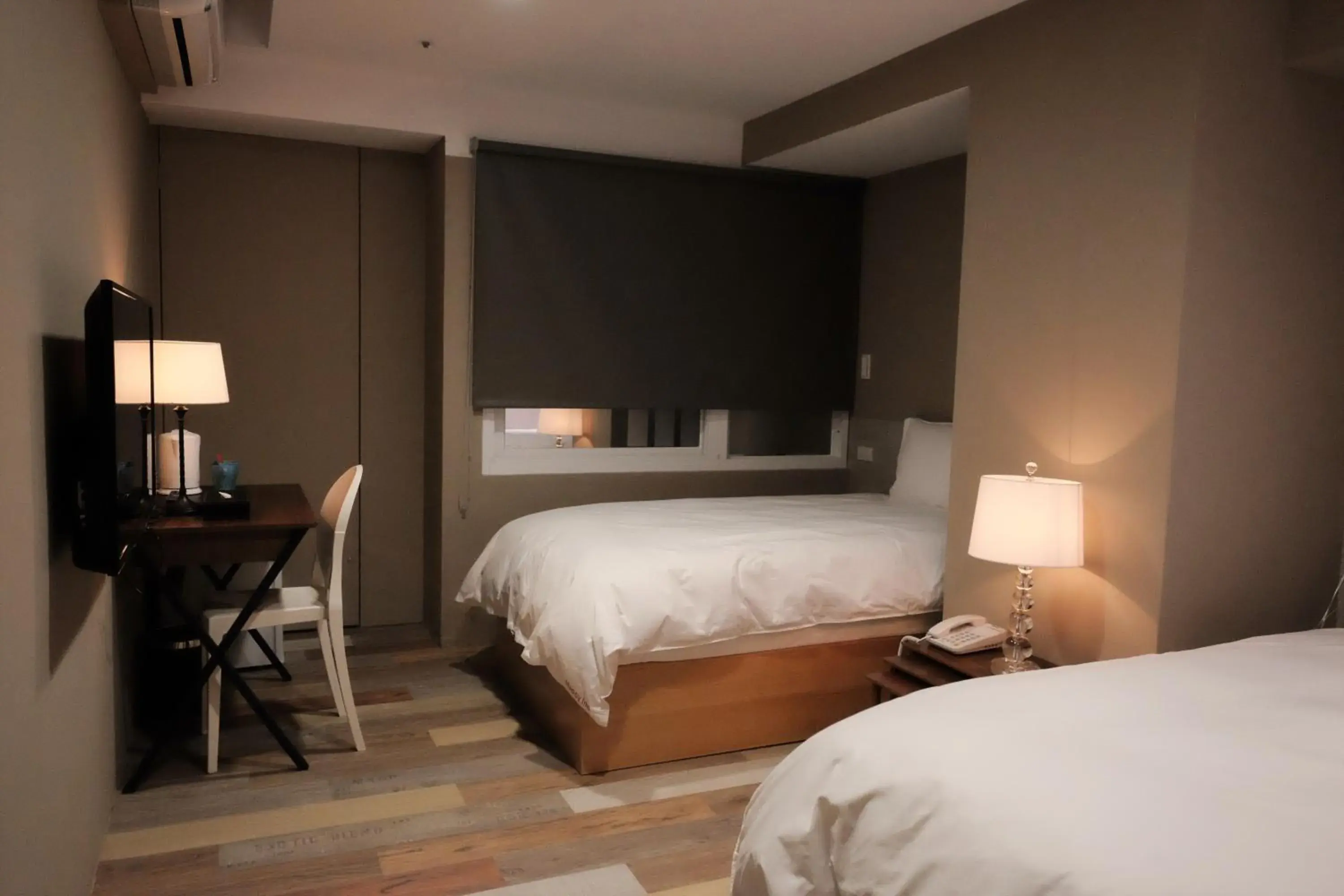 Photo of the whole room, Bed in Happy Inn Photo of the whole room, Bed in Happy Inn