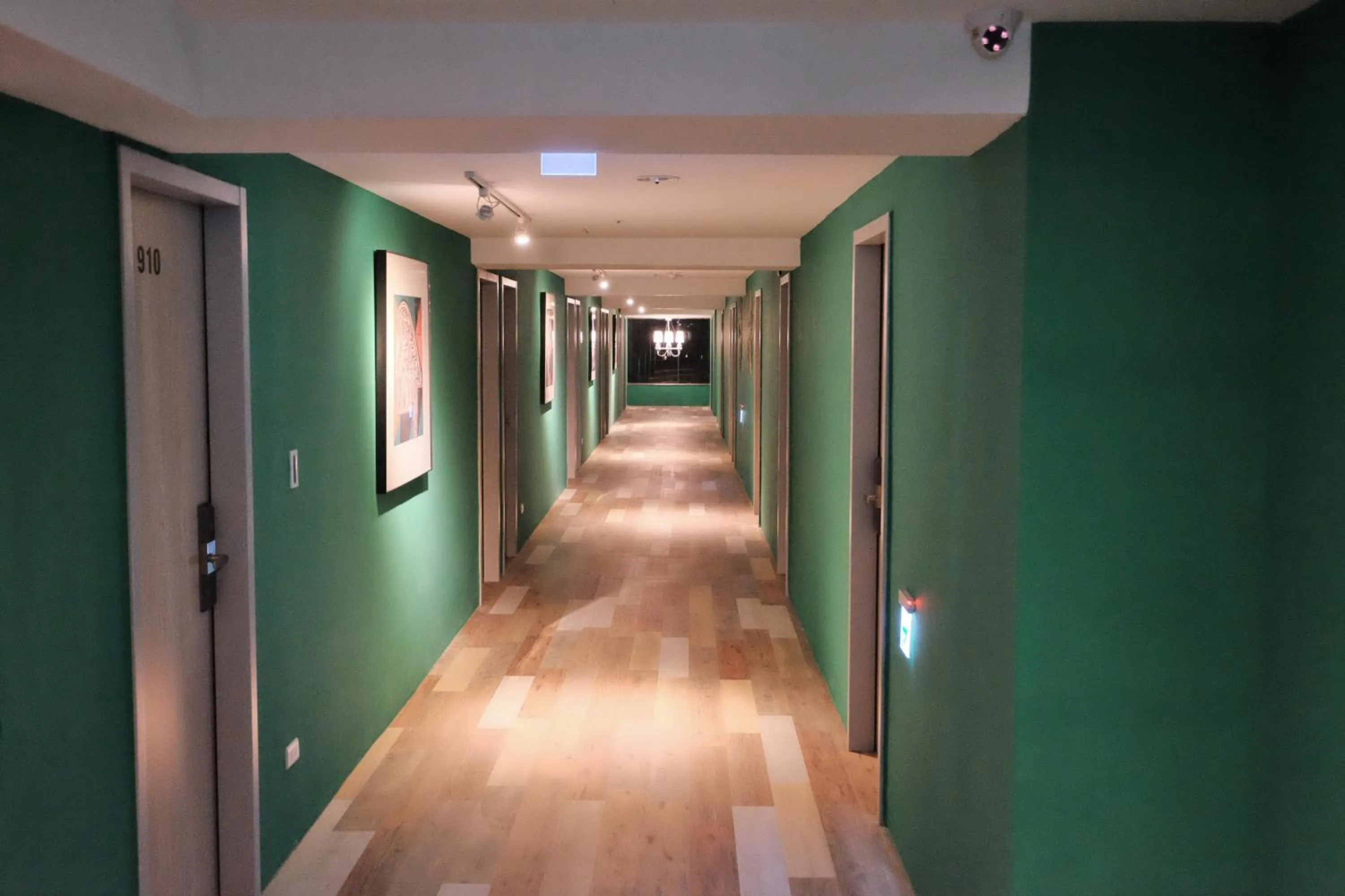 Decorative detail in Happy Inn