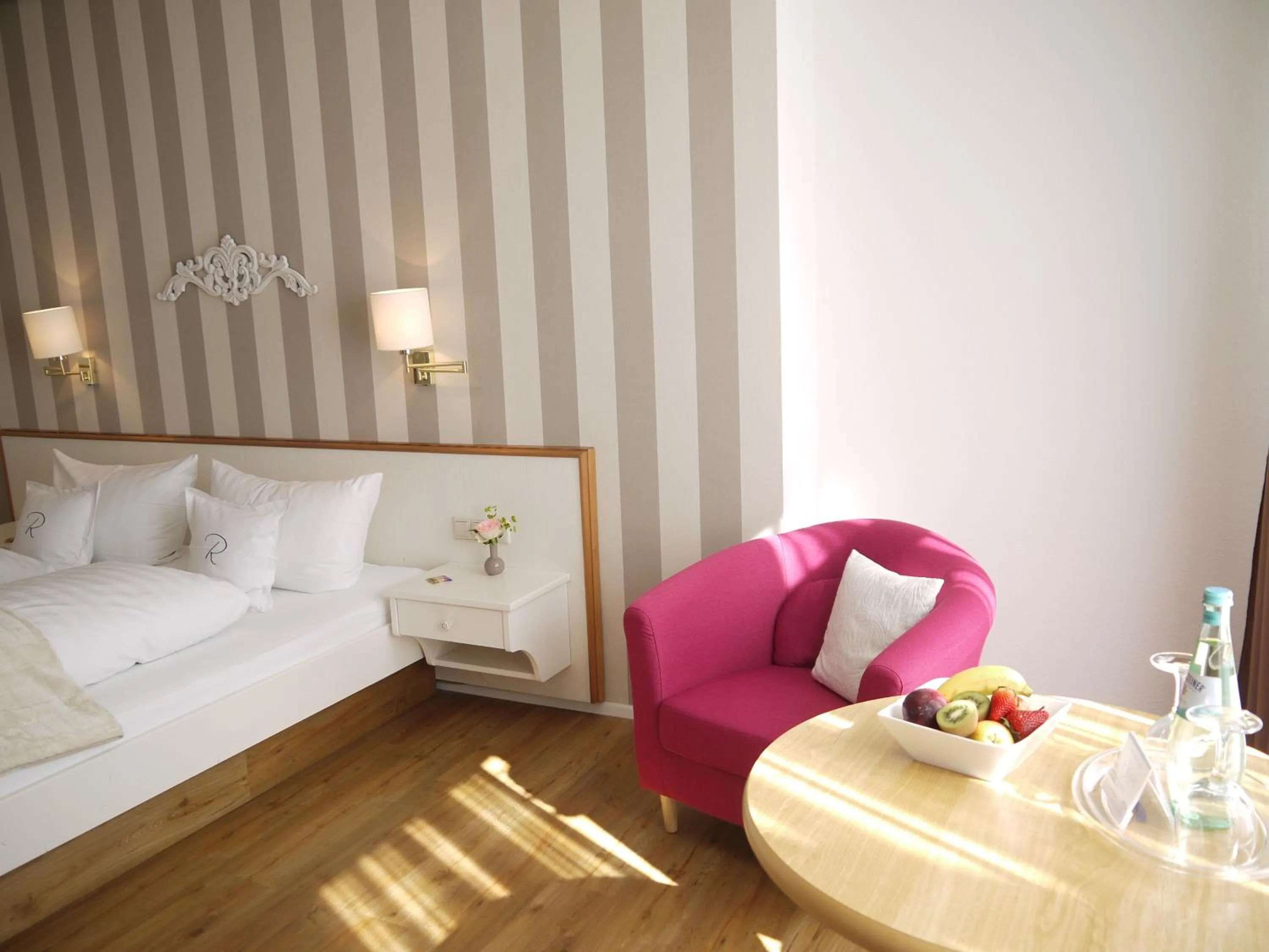 Decorative detail, Bed in Hotel Ratsstuben