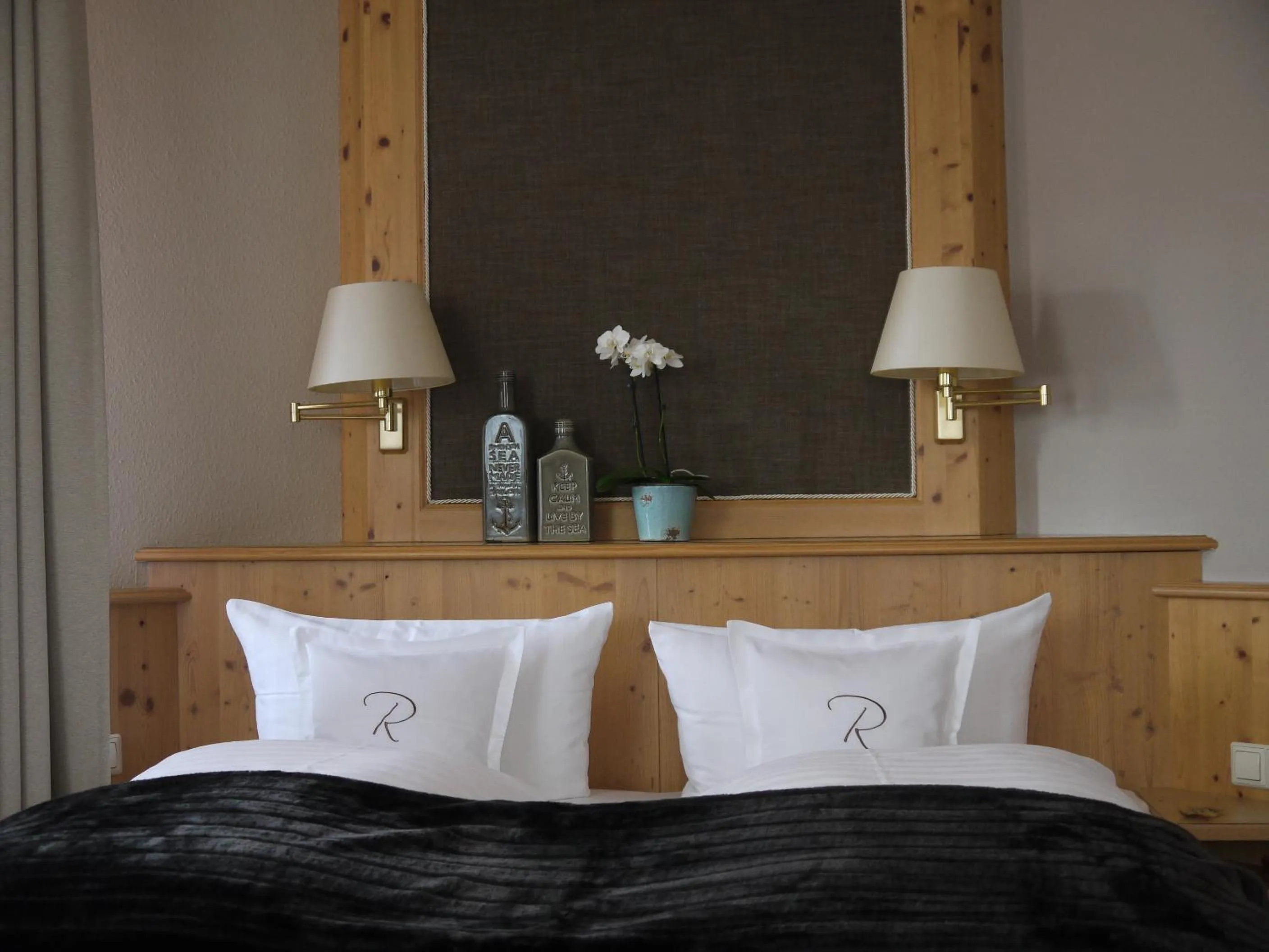 Decorative detail, Bed in Hotel Ratsstuben