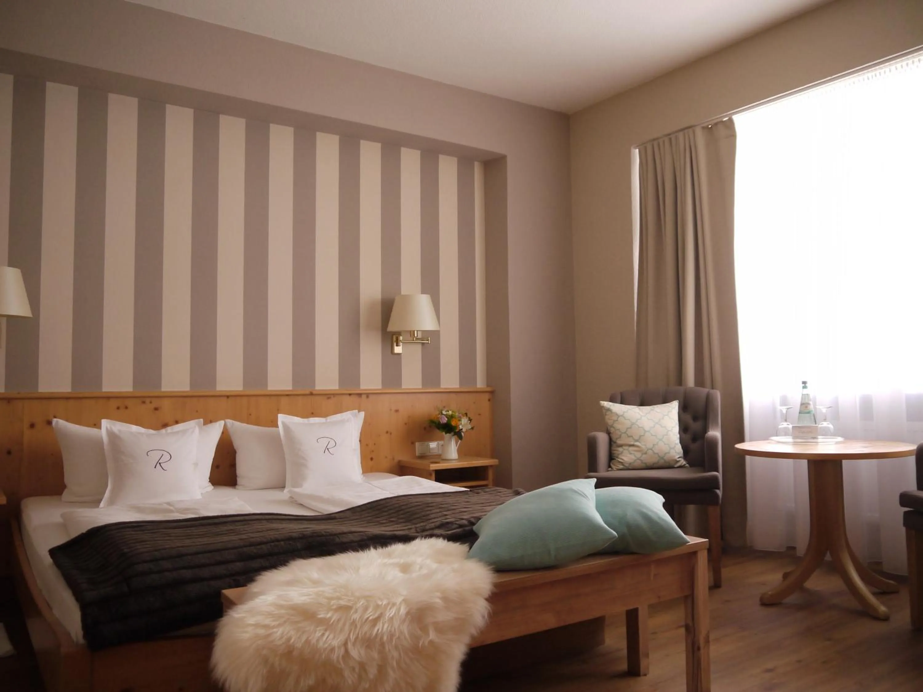 Photo of the whole room, Bed in Hotel Ratsstuben