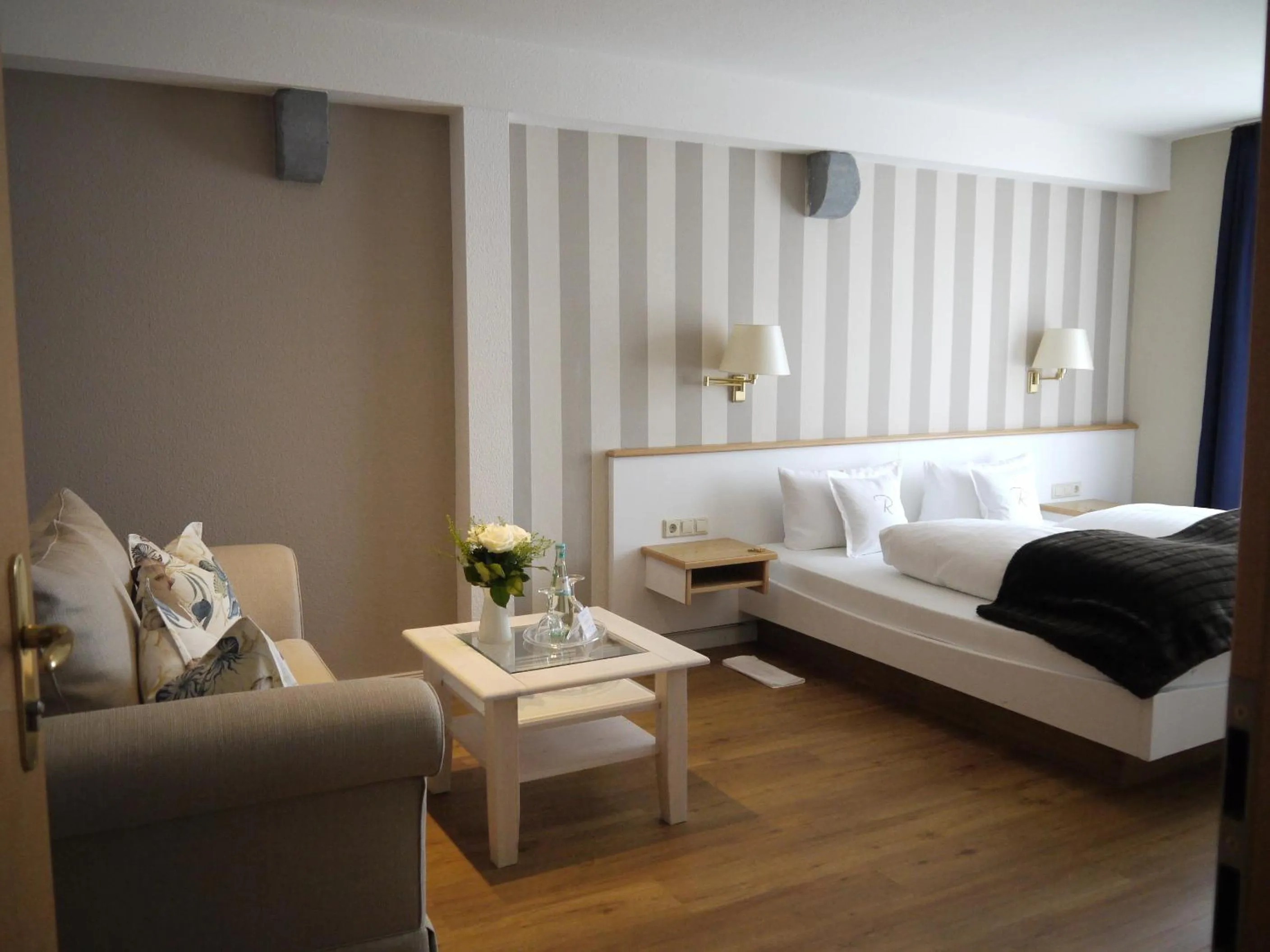 Photo of the whole room, Bed in Hotel Ratsstuben