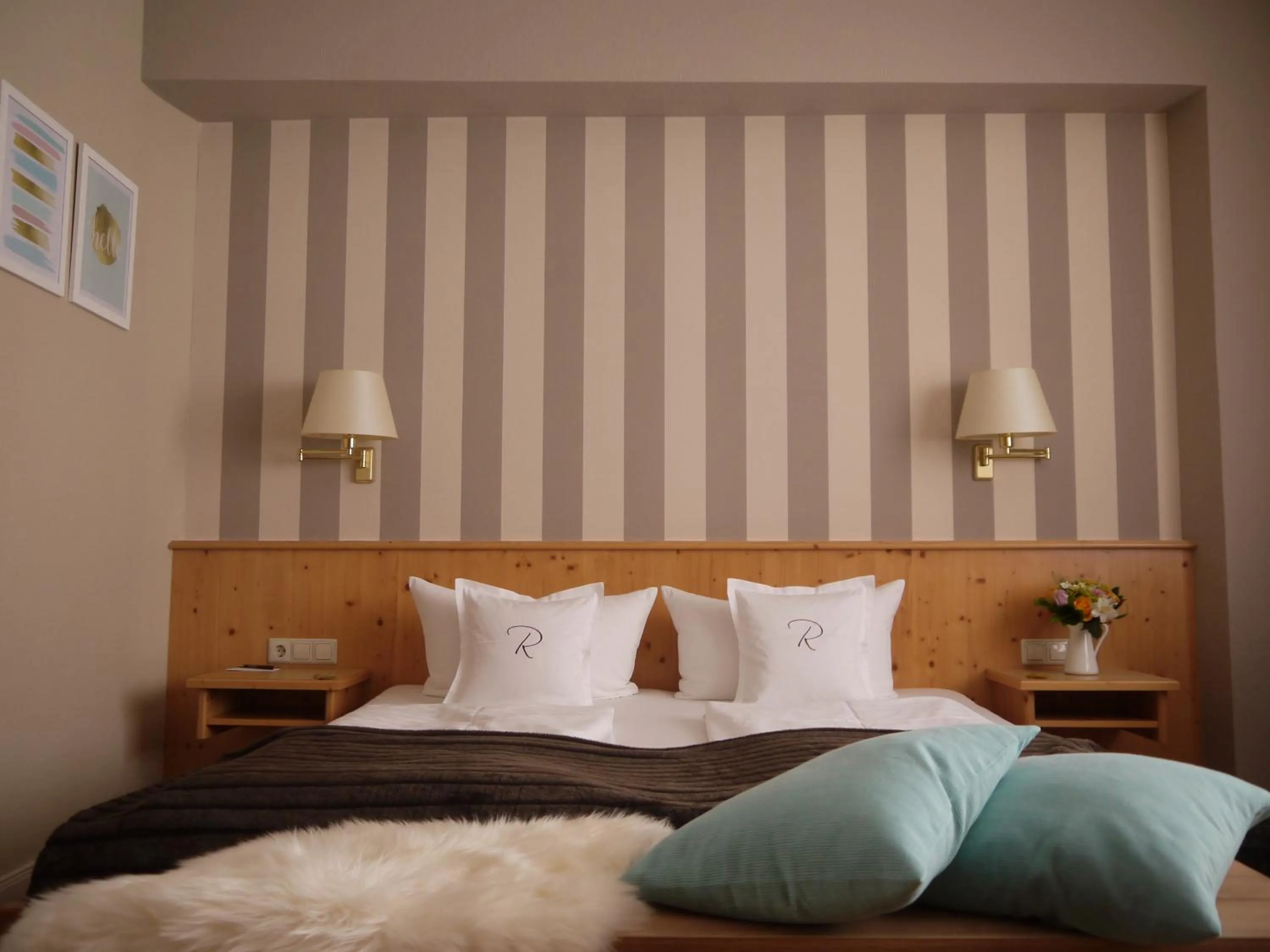 Photo of the whole room, Bed in Hotel Ratsstuben