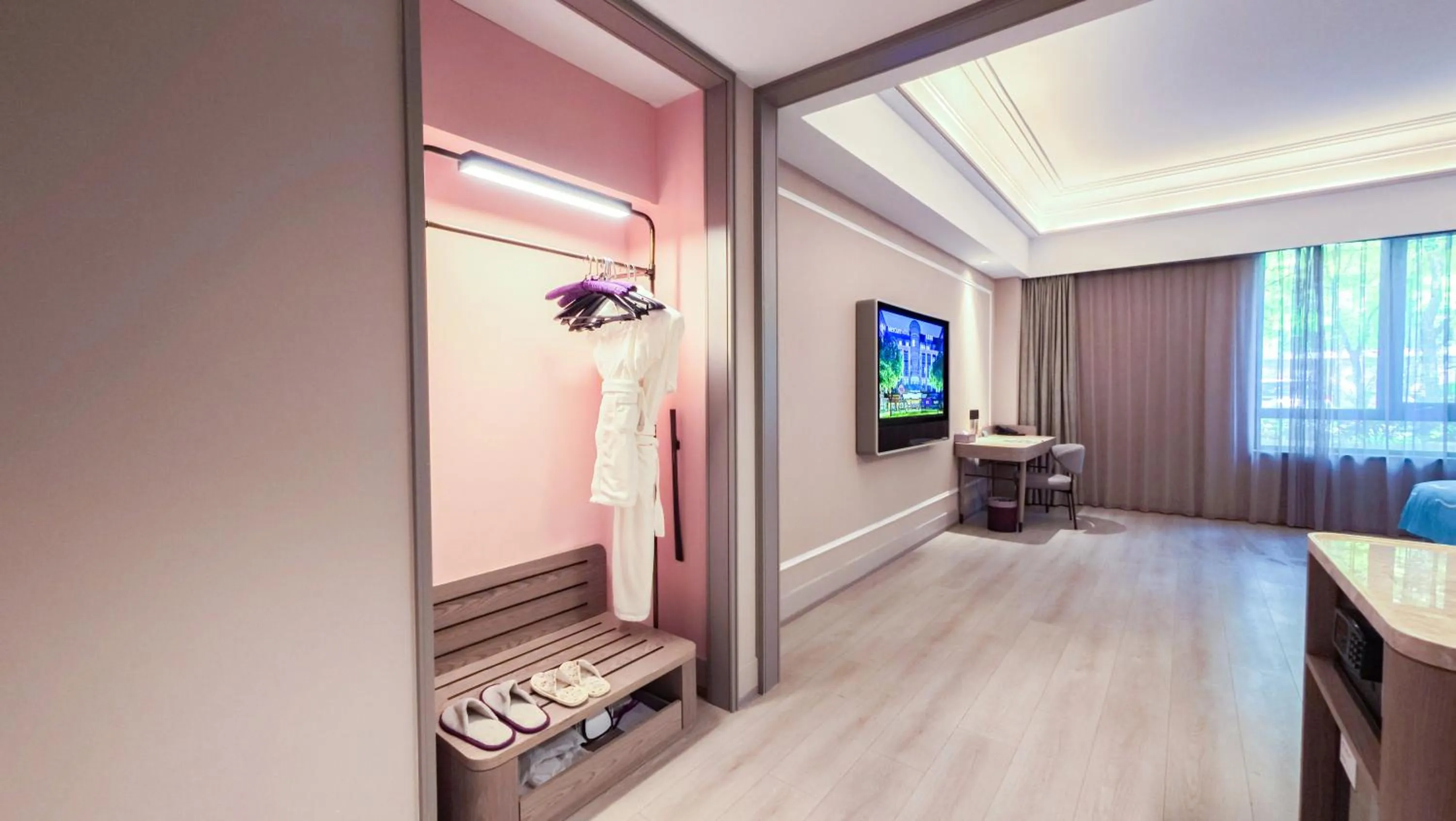 Photo of the whole room in Mercure Beijing Downtown