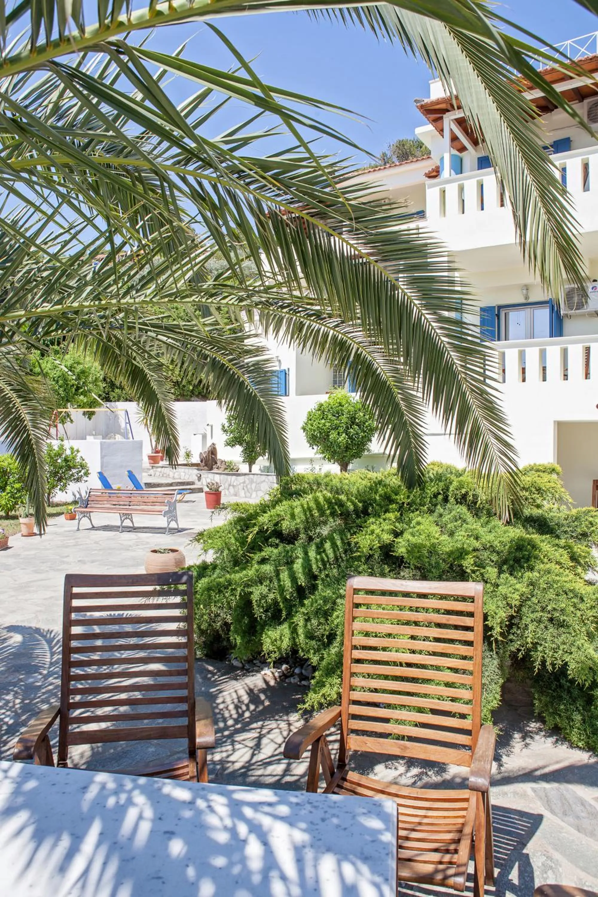 Patio in Stafylos Suites & Boutique hotel