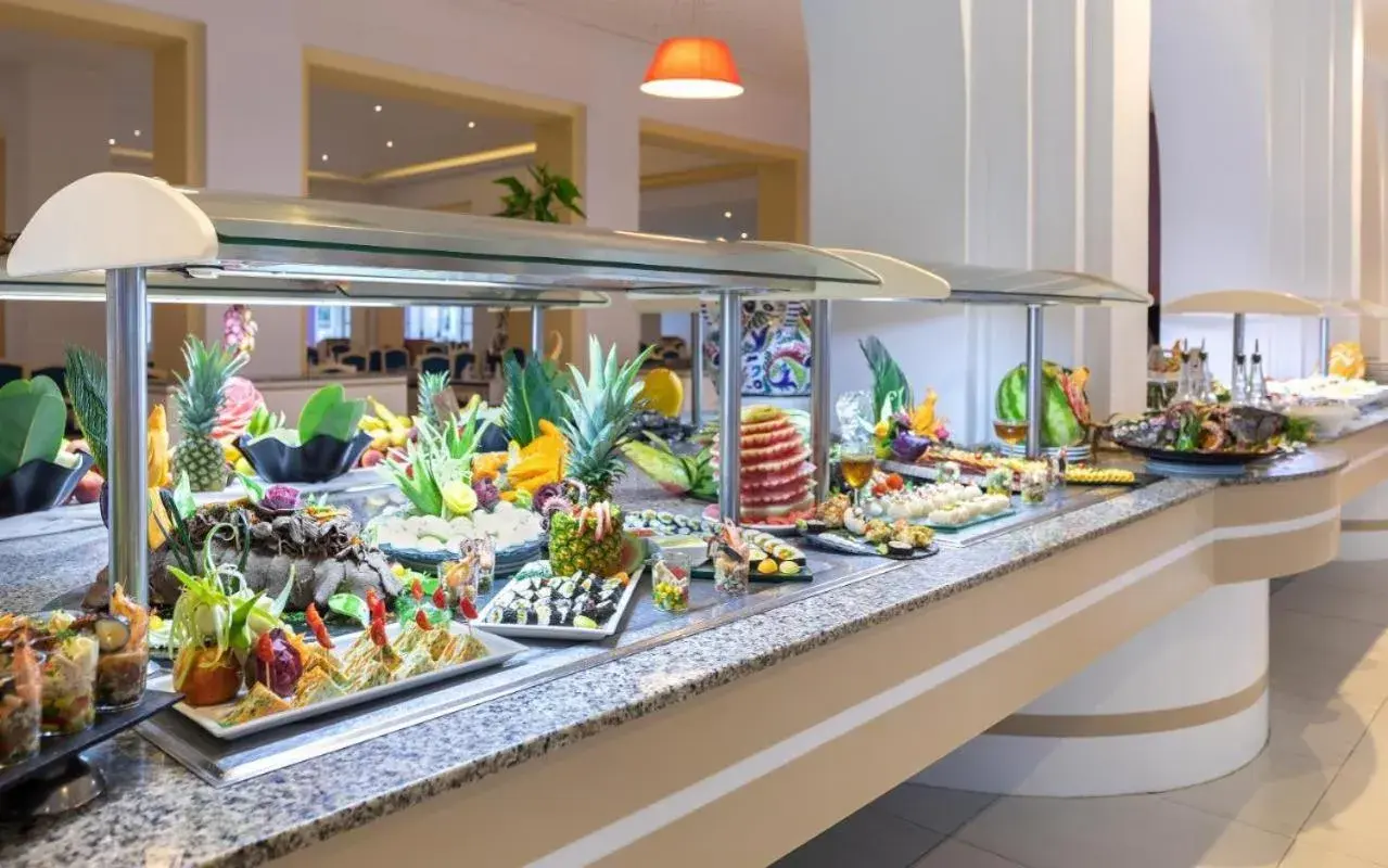 Restaurant/places to eat in Hotel Marhaba Beach Restaurant/places to eat in Hotel Marhaba Beach