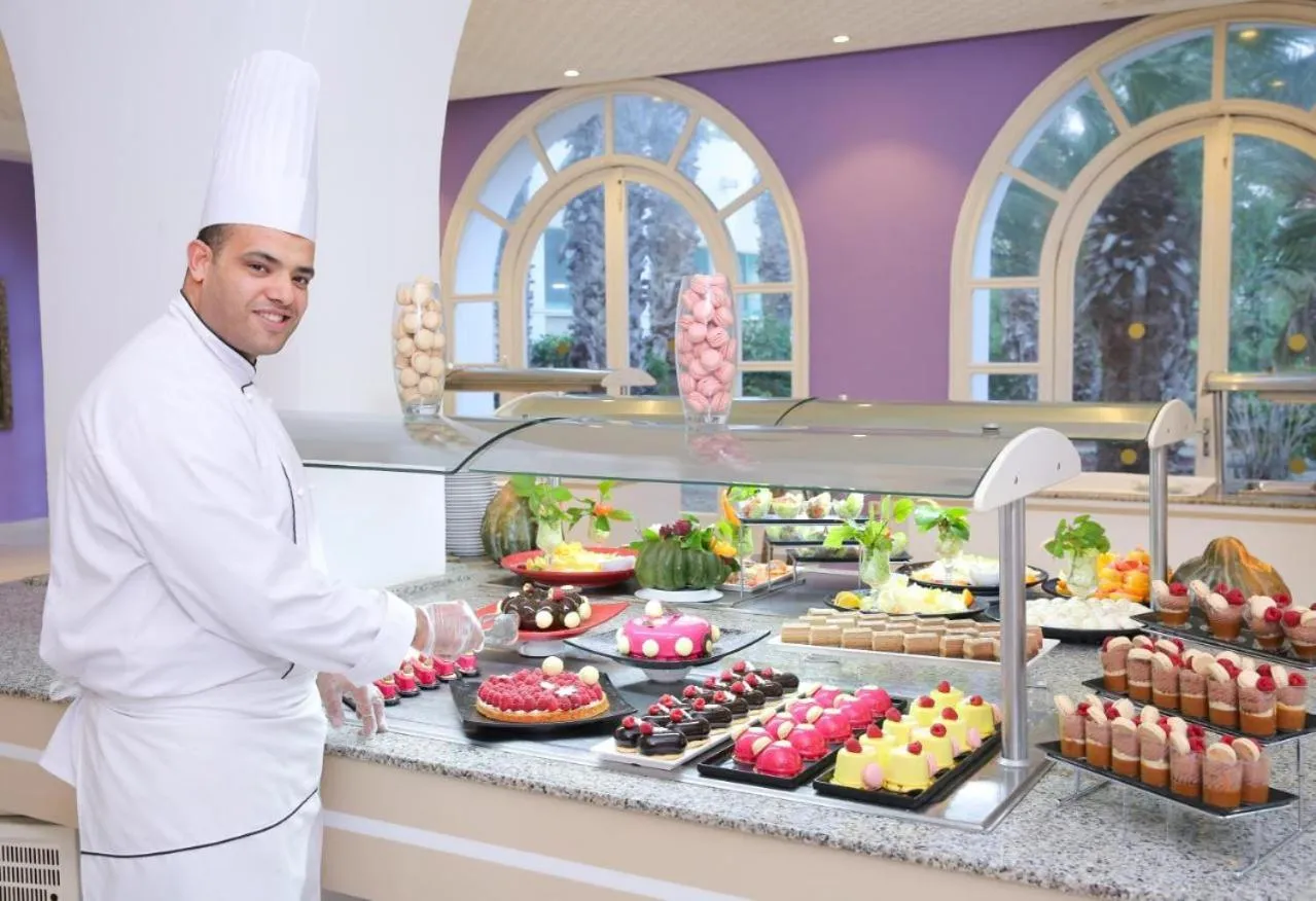 Restaurant/places to eat in Hotel Marhaba Beach