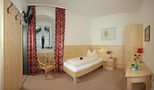 Single Room in Gasthof Einhorn Schaller