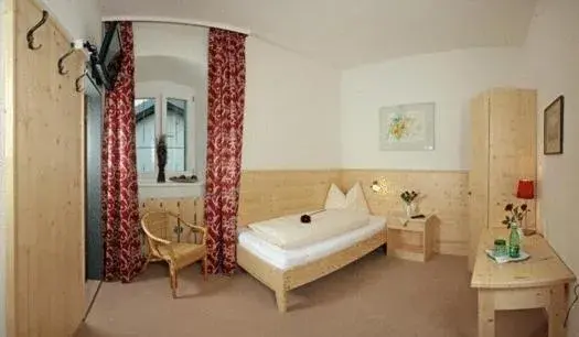 Single Room in Gasthof Einhorn Schaller Single Room in Gasthof Einhorn Schaller