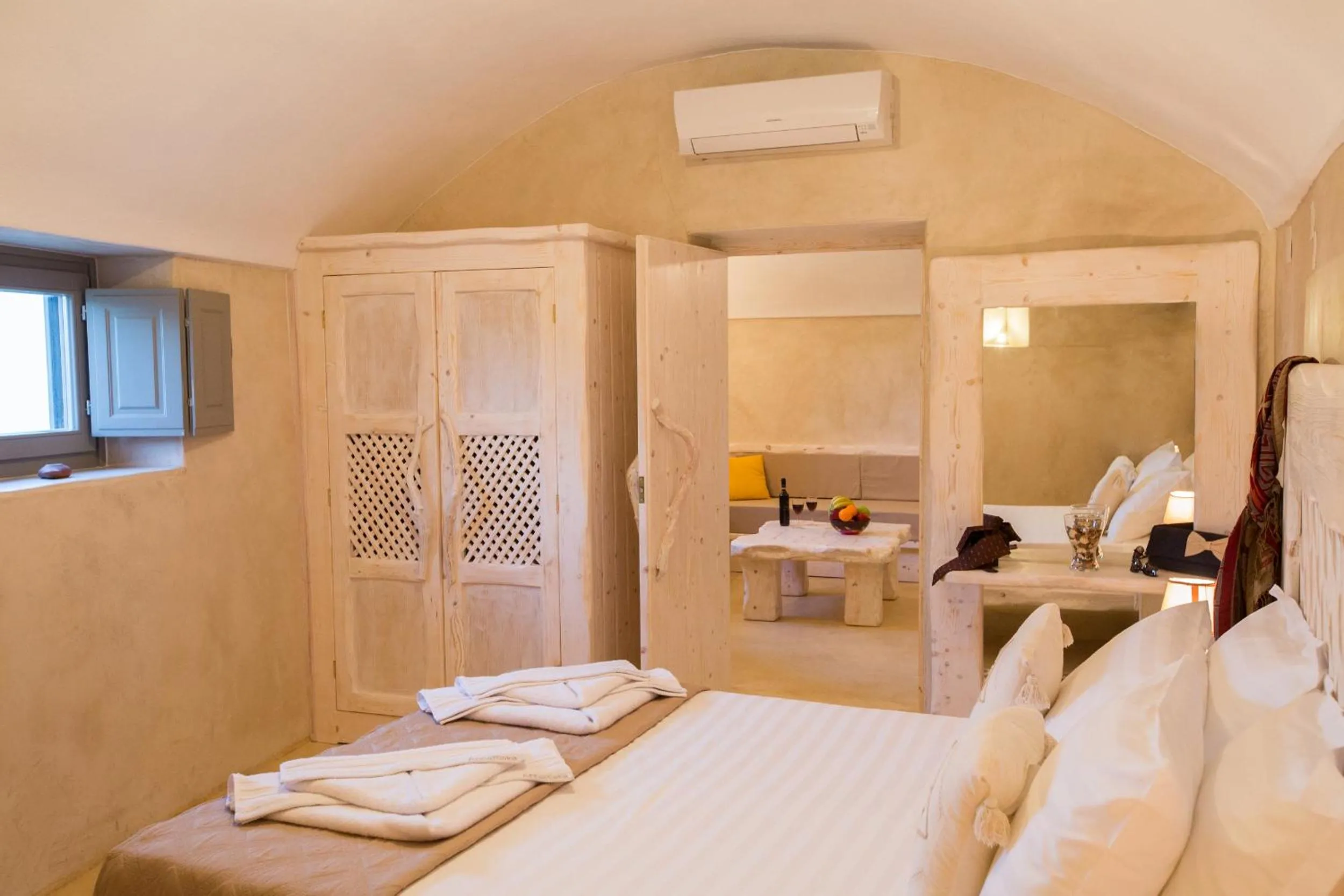 Bedroom, Bed in Love Nest with hot tub, hammam & outdoor cinema