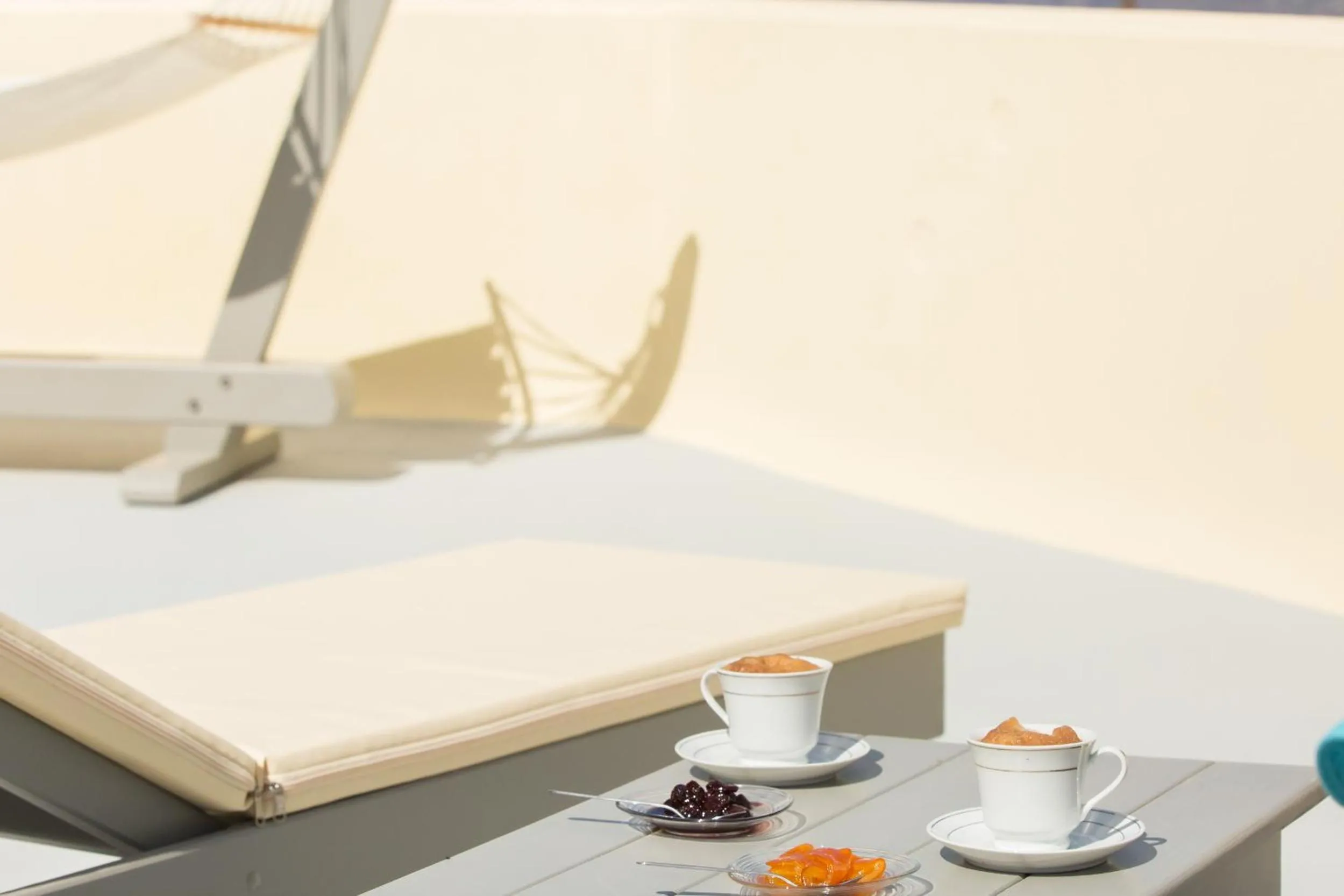 Coffee/tea facilities, Bed in Love Nest with hot tub, hammam & outdoor cinema
