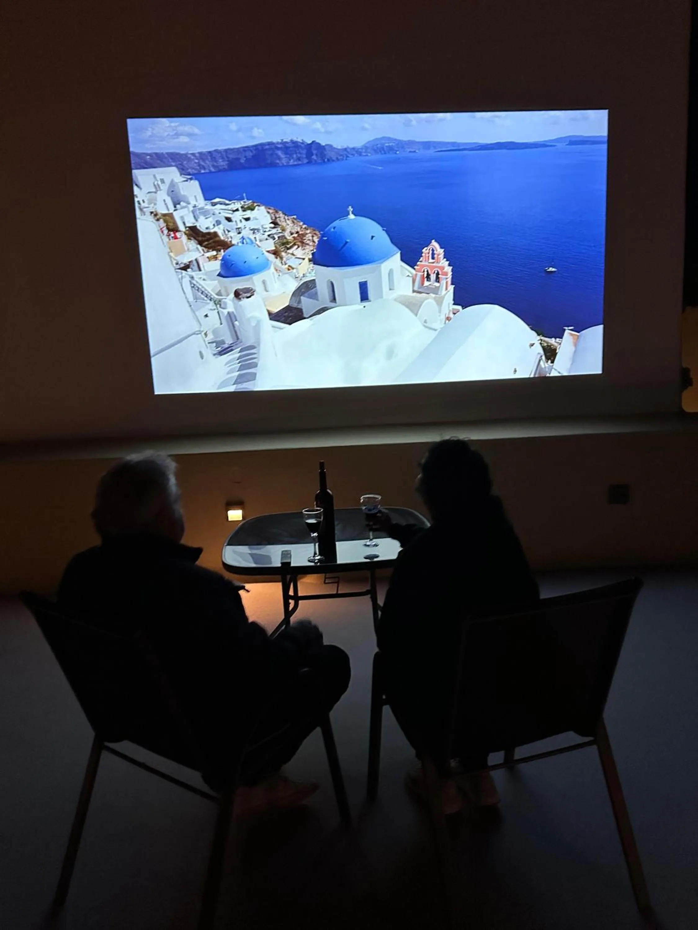 Entertainment in Love Nest with hot tub, hammam & outdoor cinema