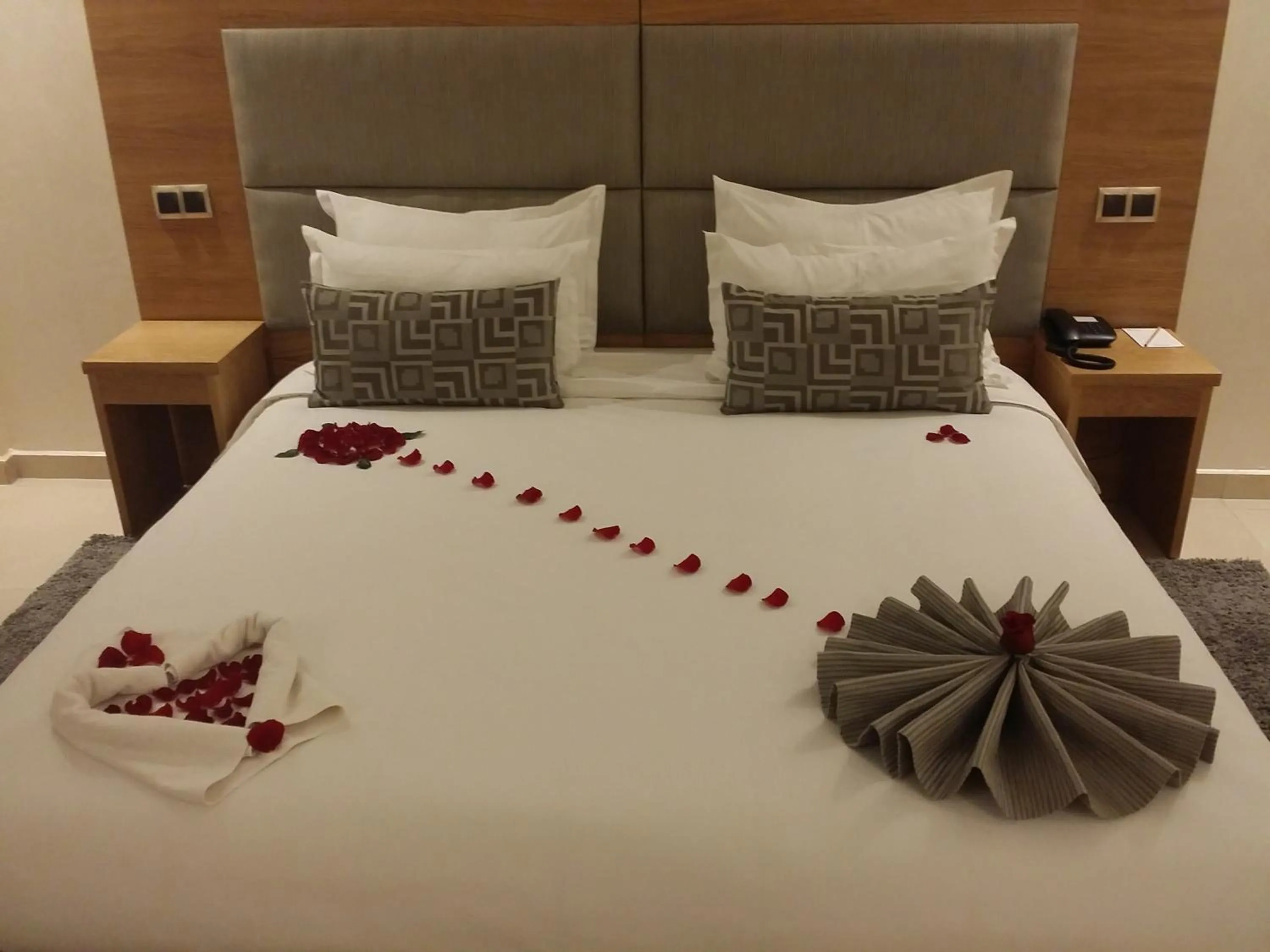 Bedroom, Bed in Hôtel Teranga & Spa