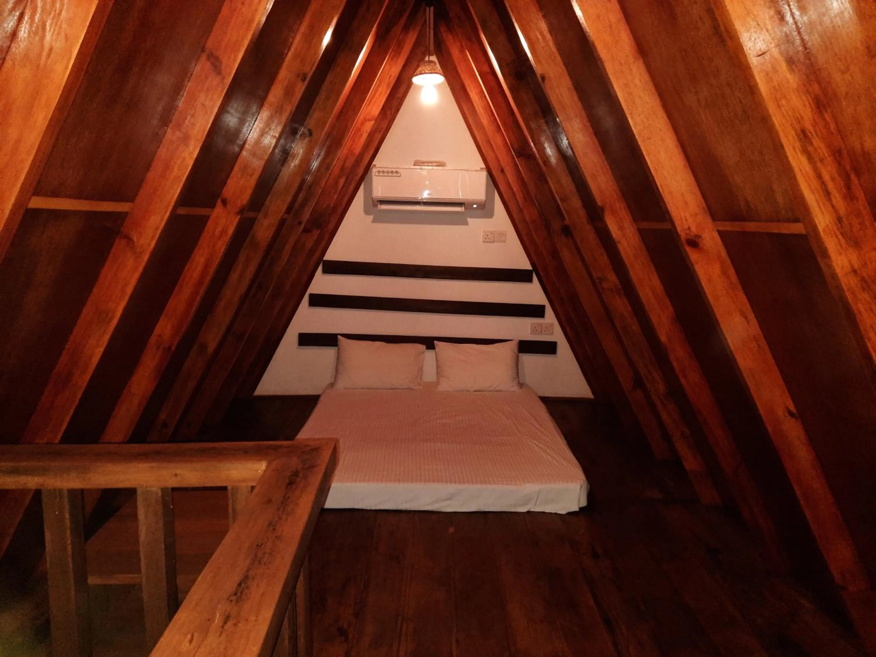 Bed in The Otunna Guest House Sigiriya