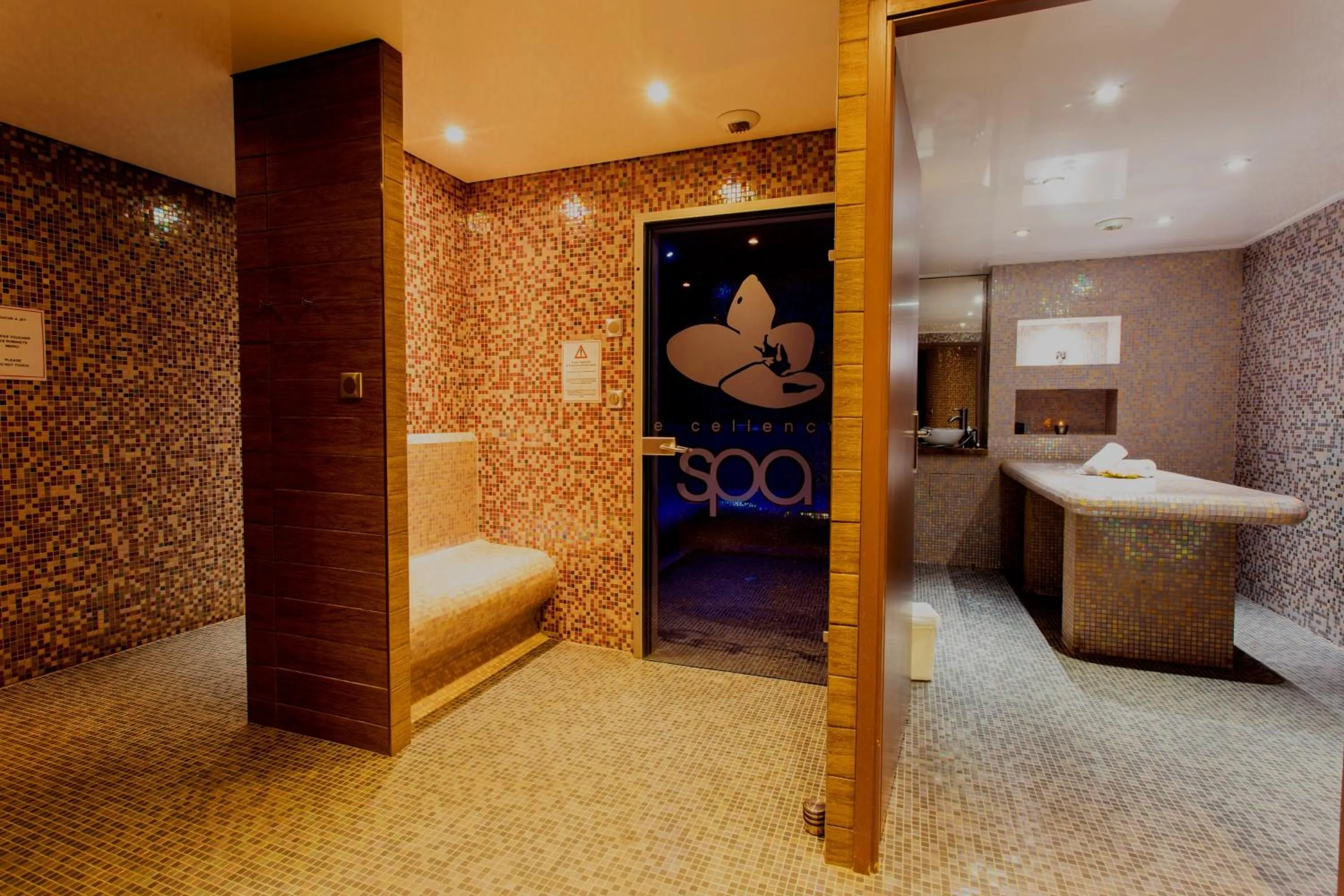 Spa and wellness centre/facilities, Bed in Ax Hôtel Spa & Restaurant