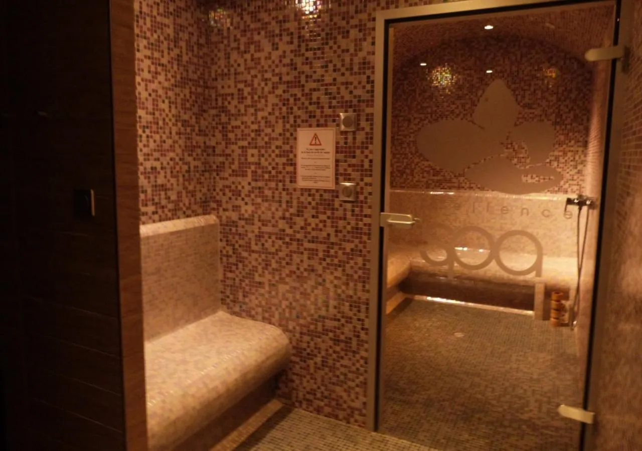 Steam room in Ax Hôtel Spa & Restaurant