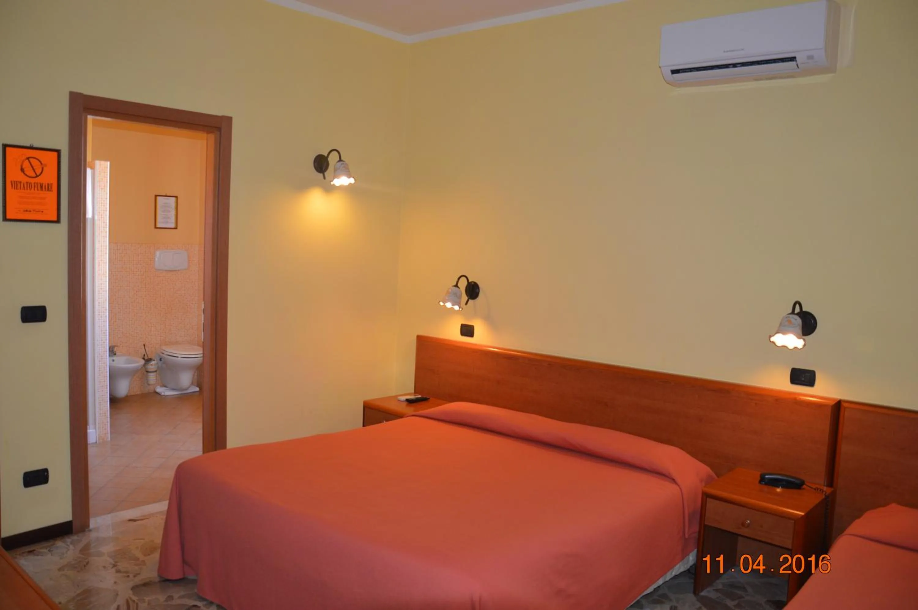 Bed in Mare e Sole Villa Urso