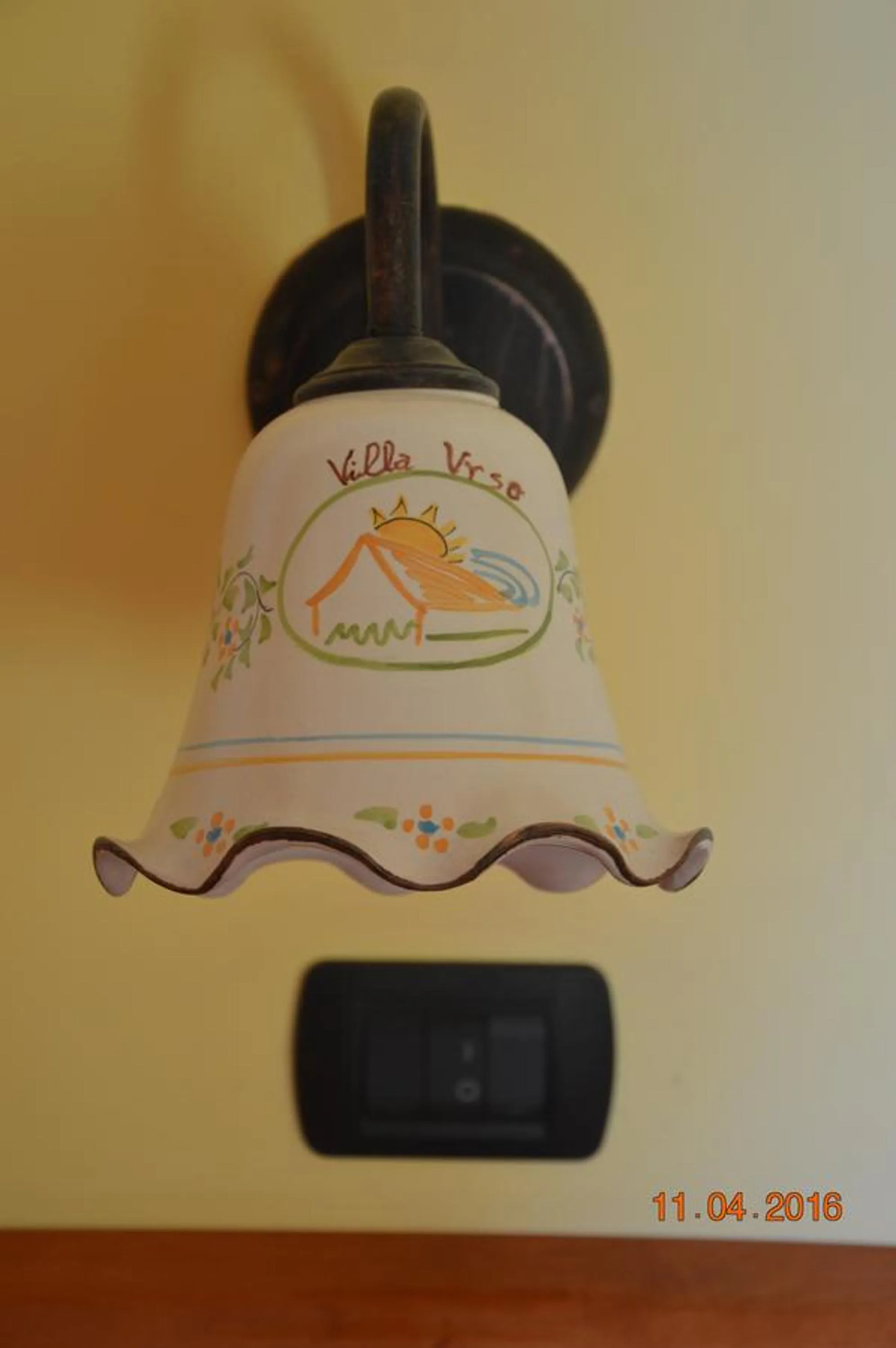 Decorative detail in Mare e Sole Villa Urso