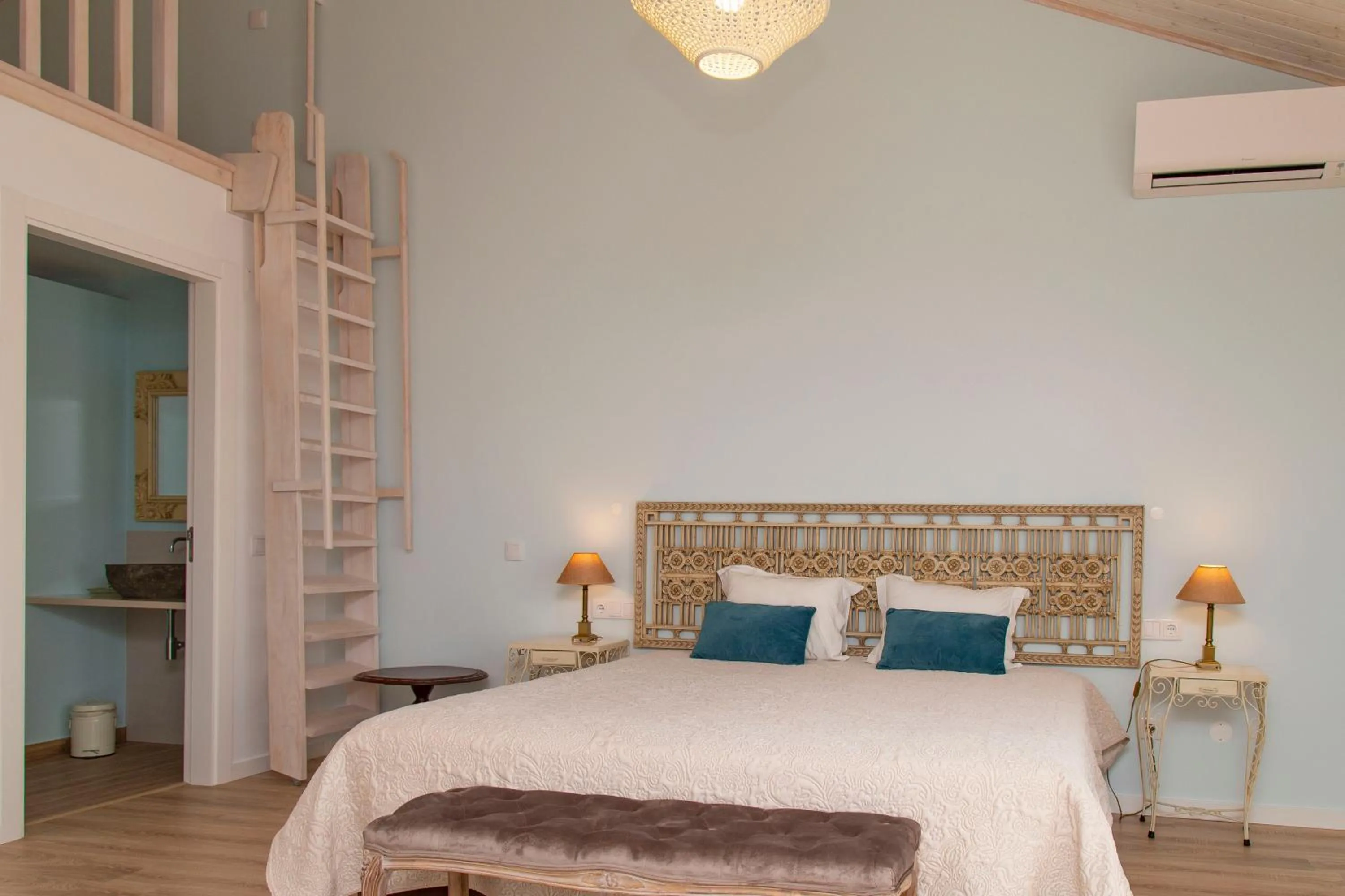 Bed in Aires da Serra Hotel