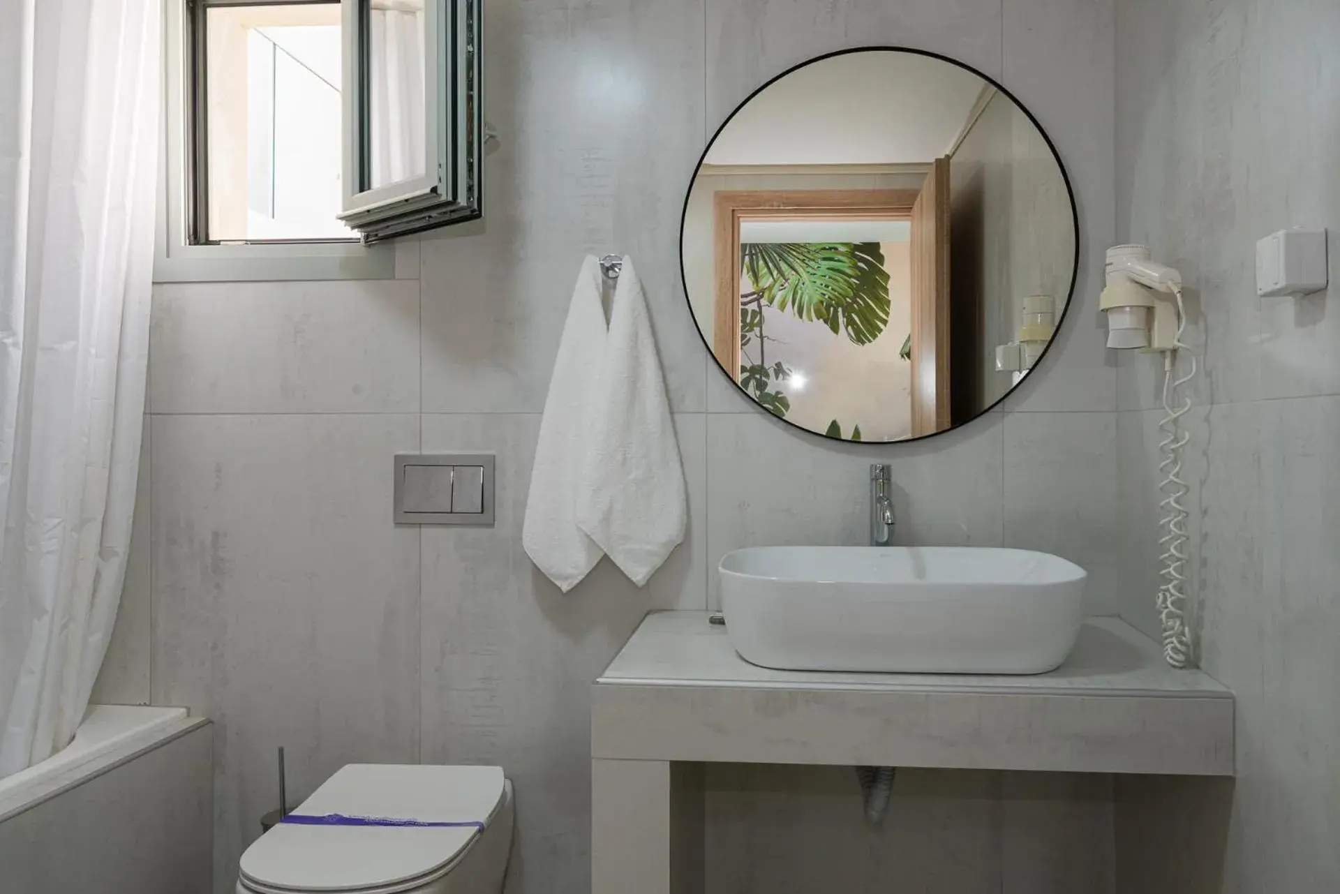 Bathroom in Angela Studios Apartments Bathroom in Angela Studios Apartments