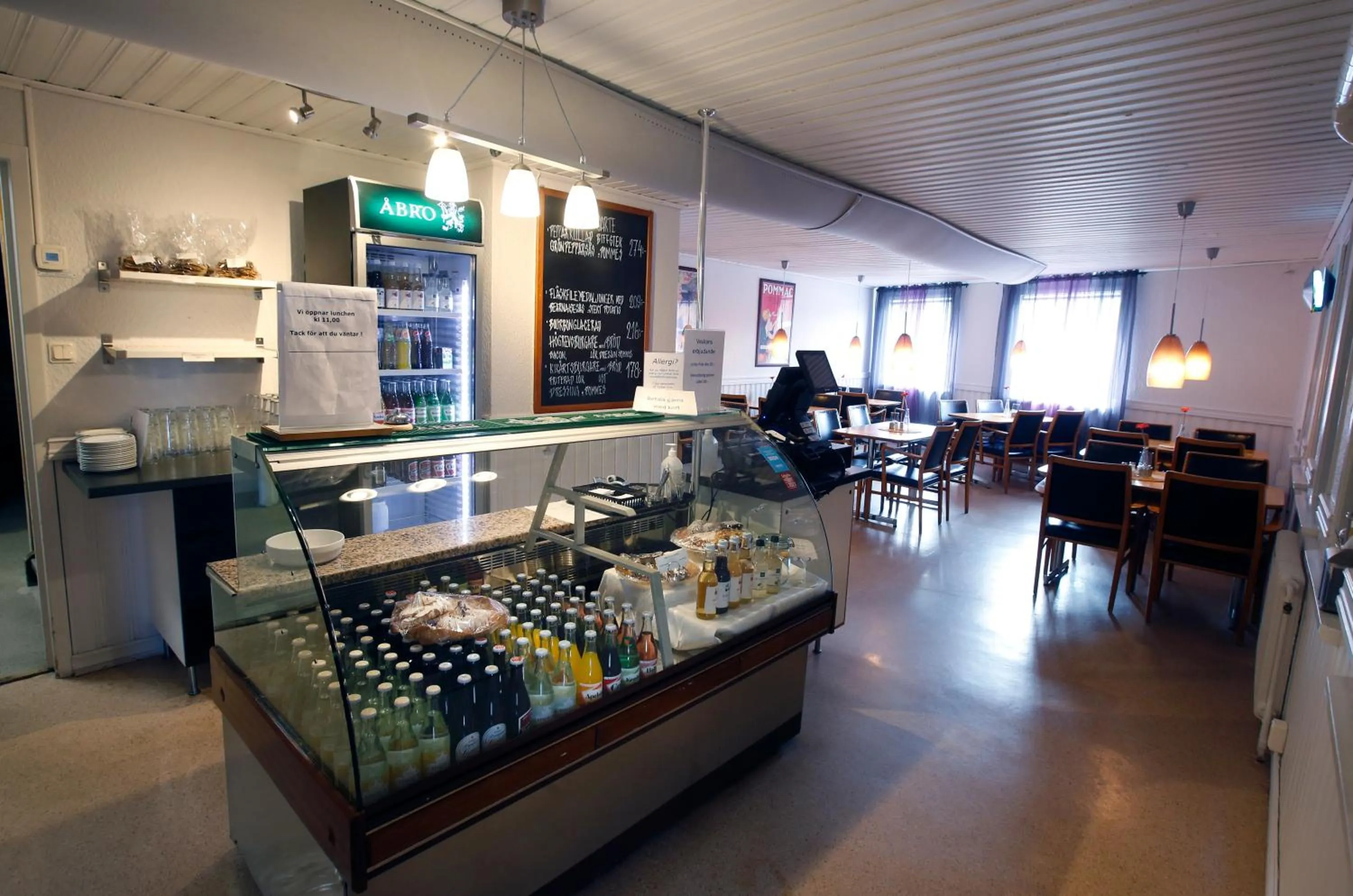 Restaurant/places to eat in Sjögestad Motell