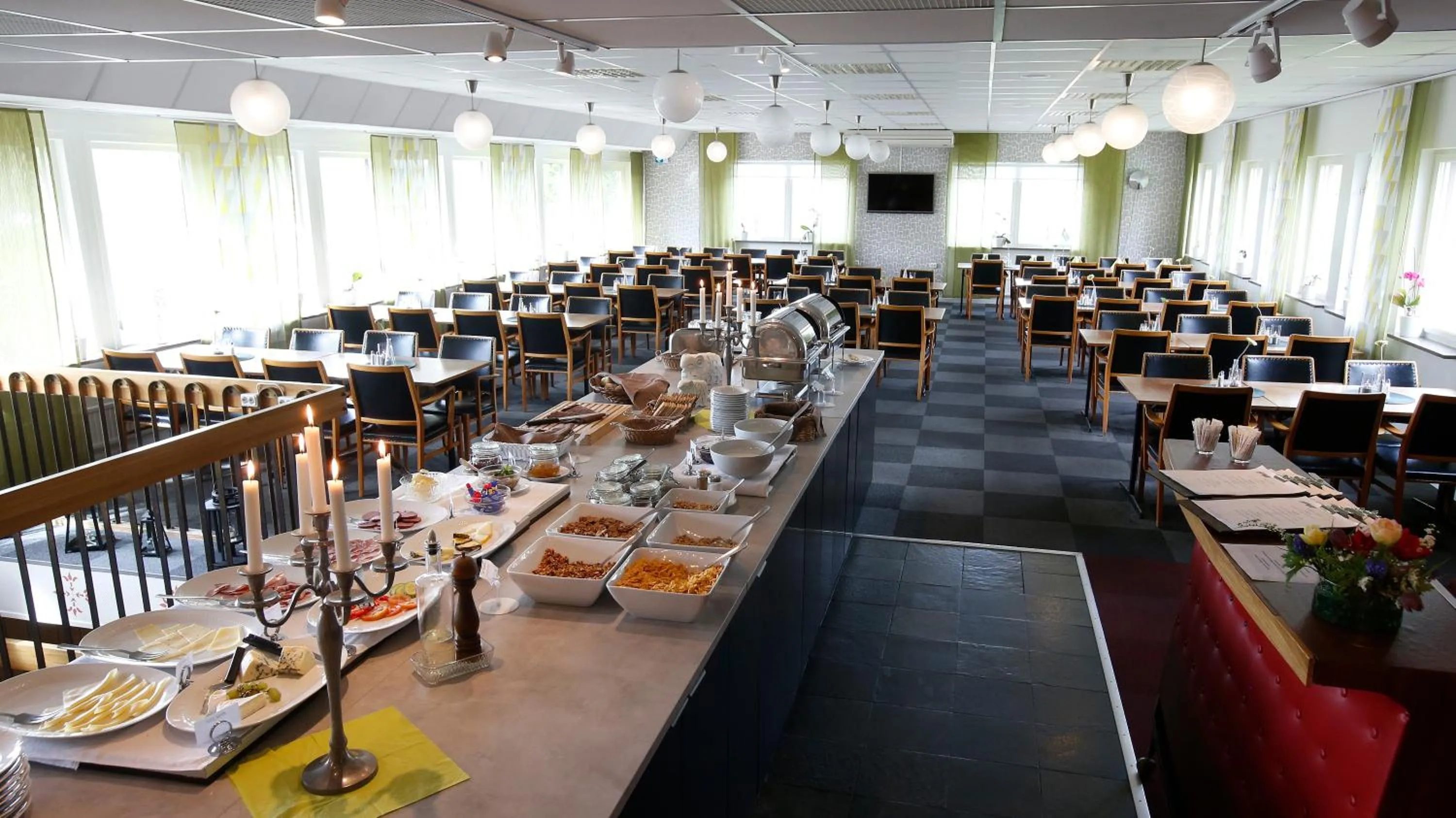 Restaurant/places to eat in Sjögestad Motell