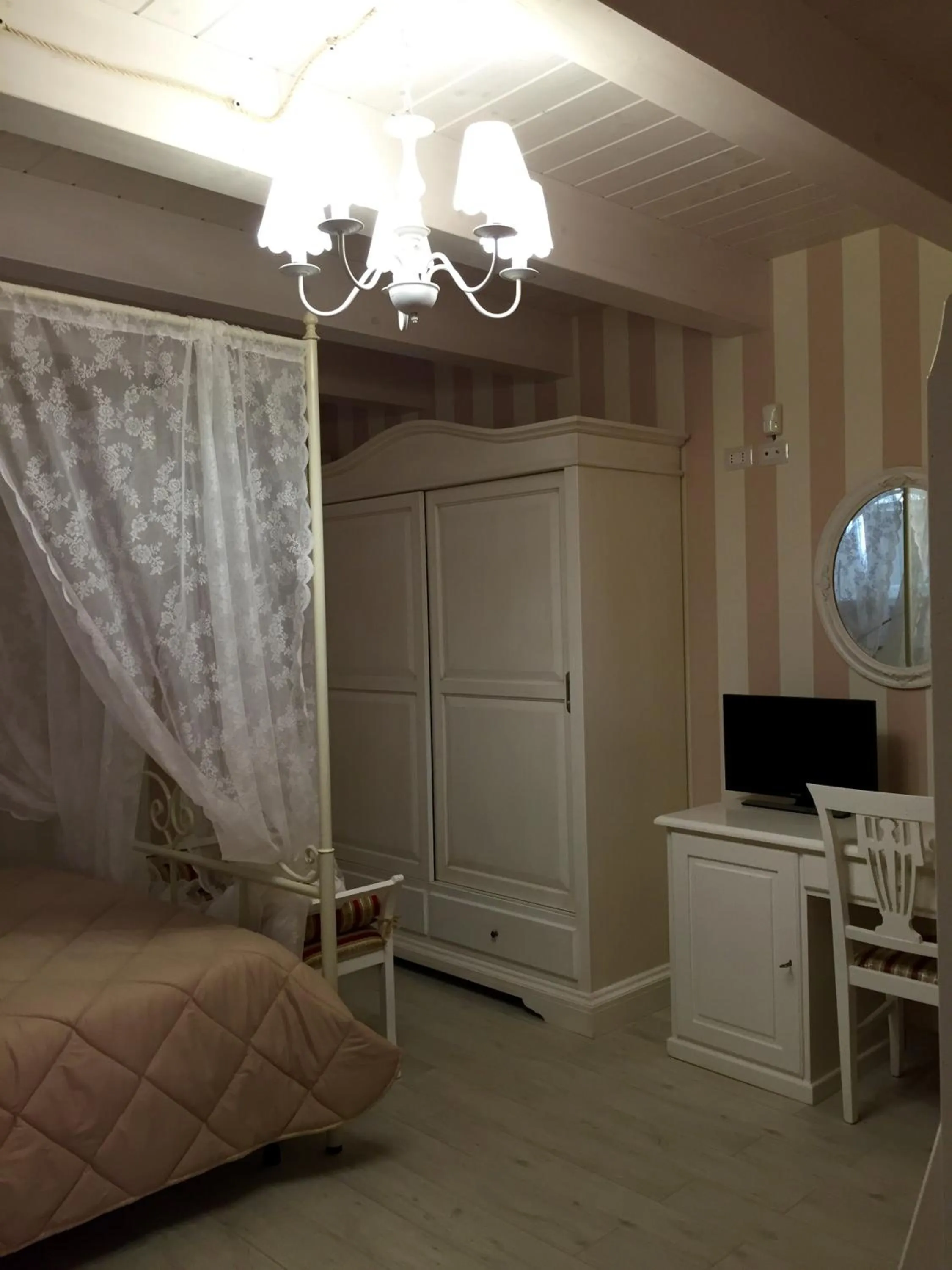 Bedroom, Bed in Ca' del Conte - Maison de Charme