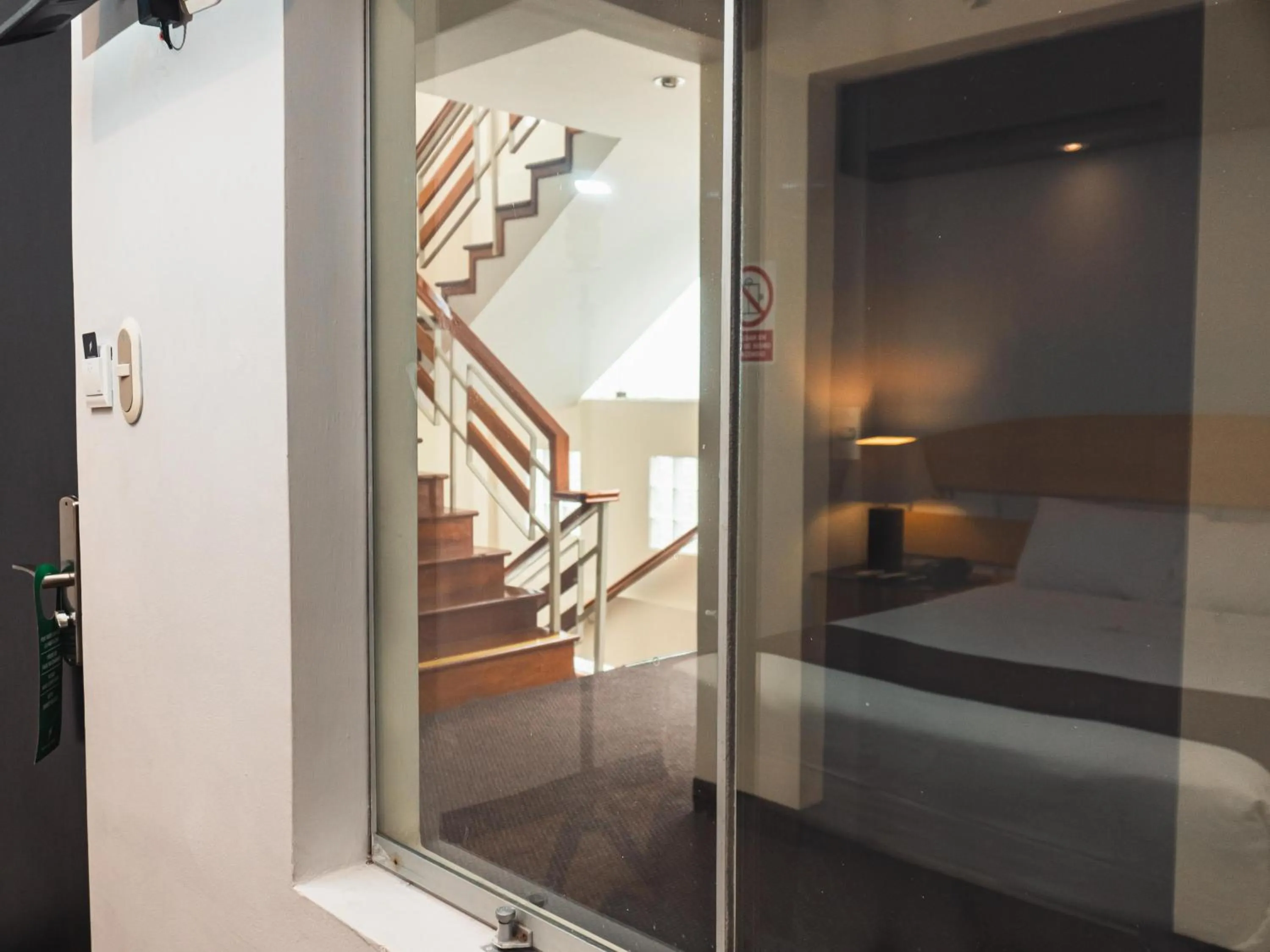 Inner courtyard view, Bed in Hotel Ferré Miraflores