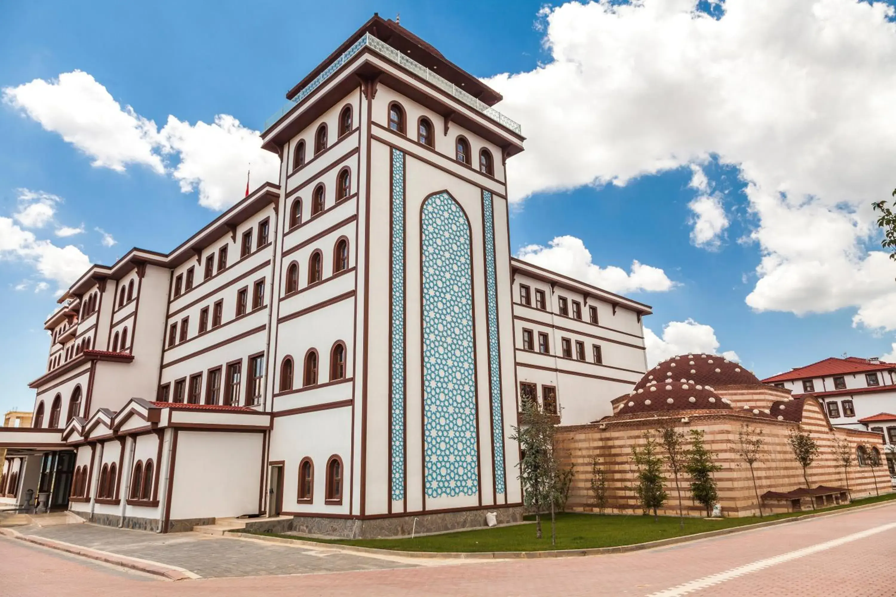 Property building in Gulumser Hatun Termal Hotel & Spa Property building in Gulumser Hatun Termal Hotel & Spa