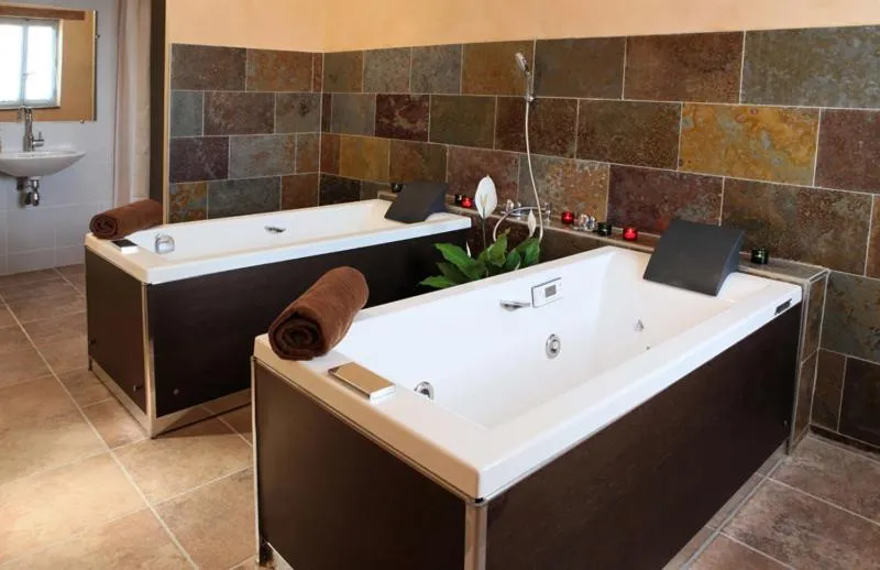 Bathroom in Domaine Saint-Roch Hotel Spa