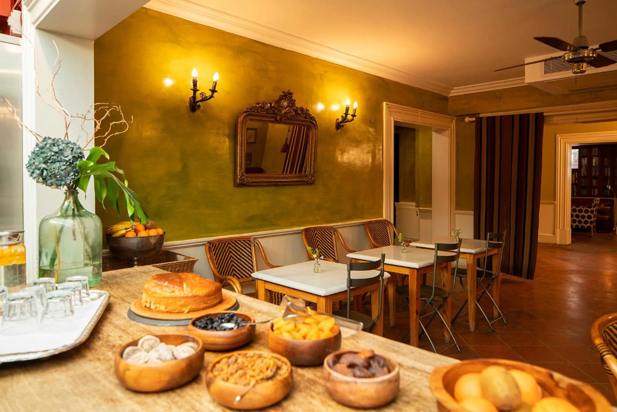 Restaurant/places to eat in Hotel Ibrahim Pasha