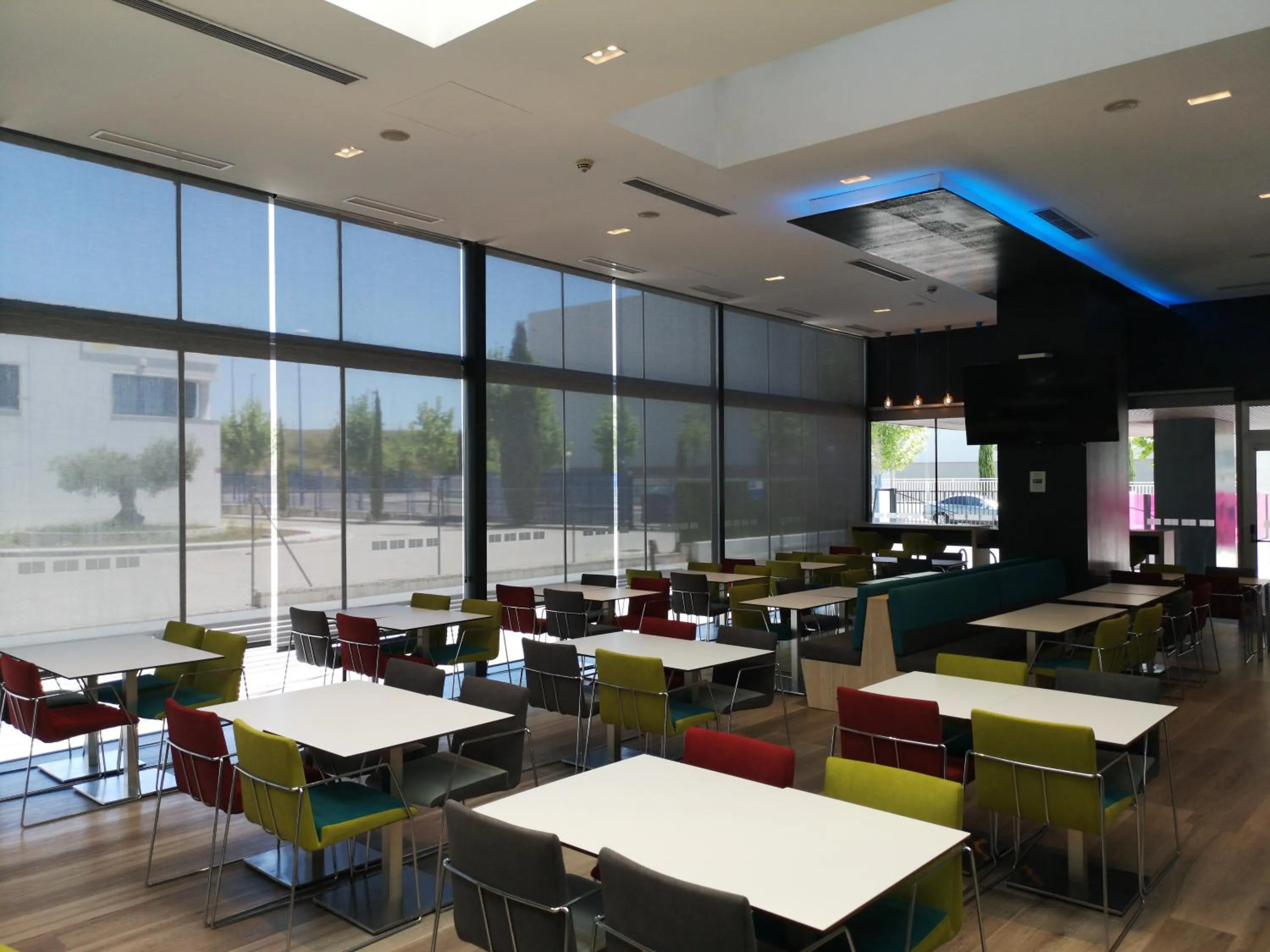 Restaurant/places to eat in Holiday Inn Express Madrid Leganes by IHG