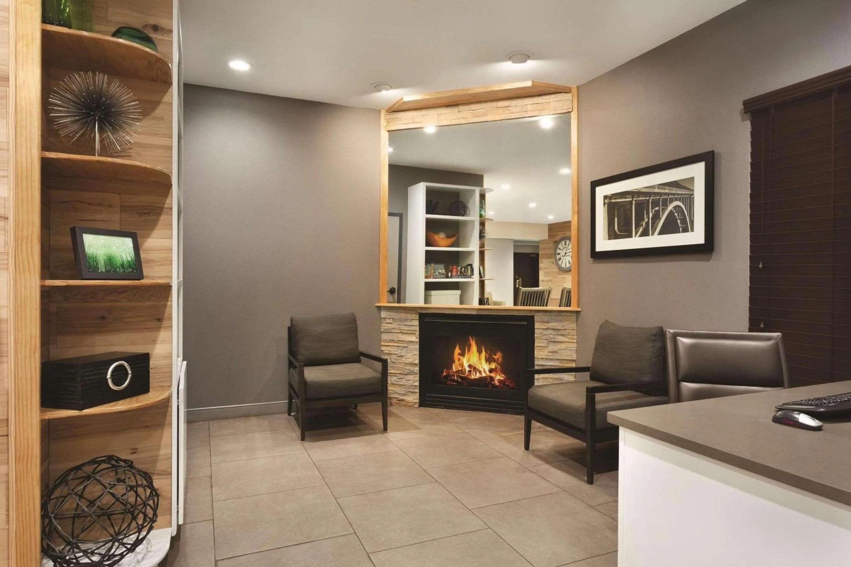 Lobby or reception in Country Inn & Suites by Radisson, Bryant Little Rock , AR