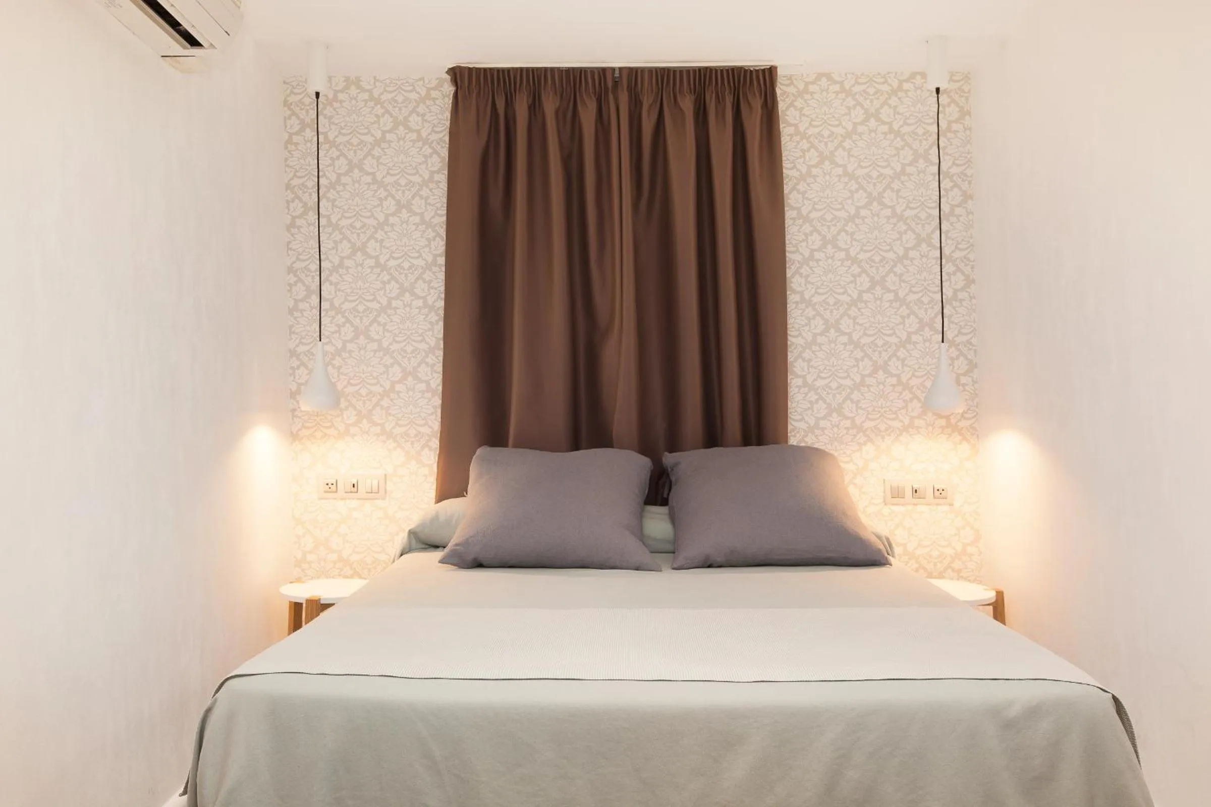 Photo of the whole room, Bed in Hostal Fernando