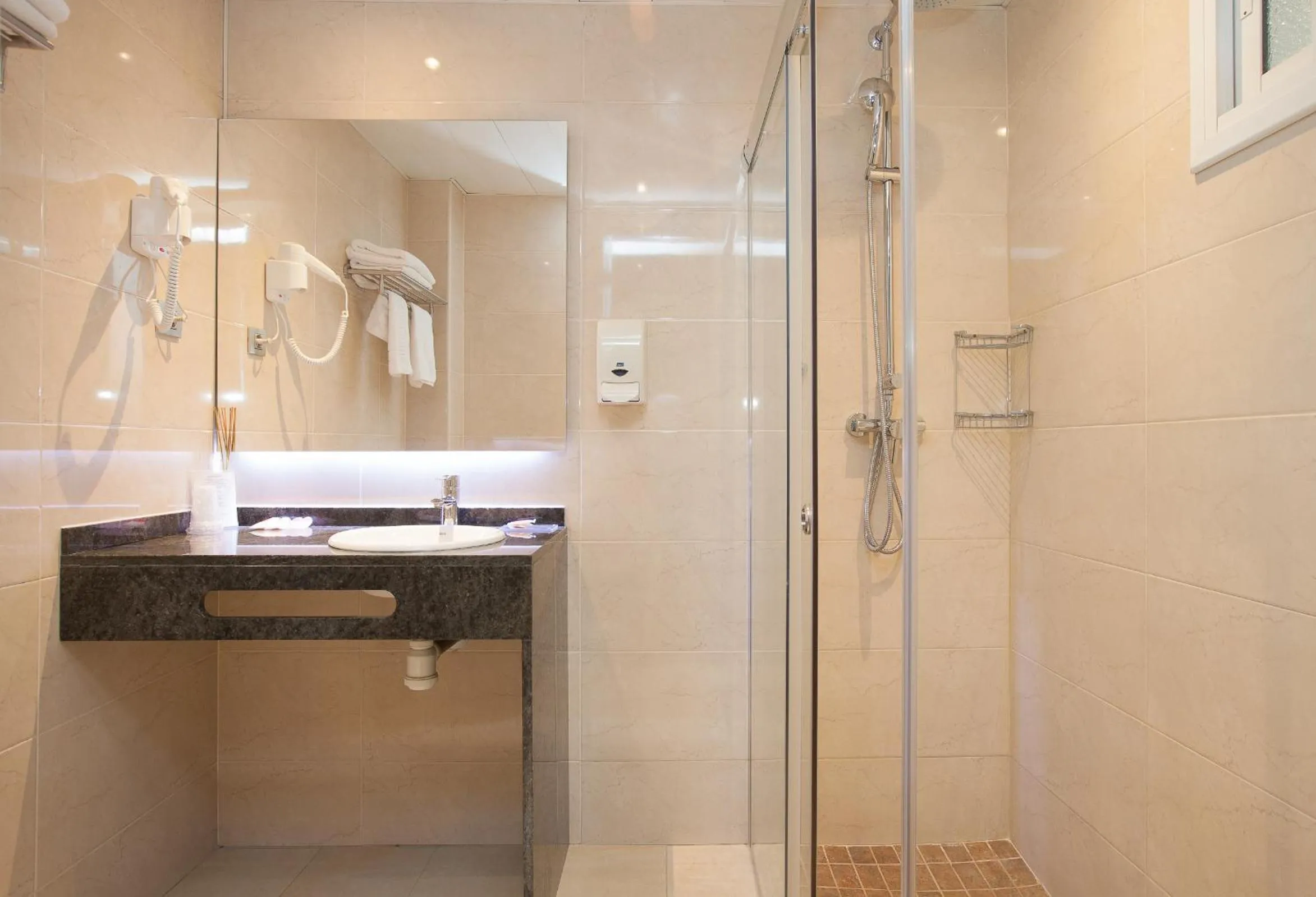 Photo of the whole room in Hostal Fernando