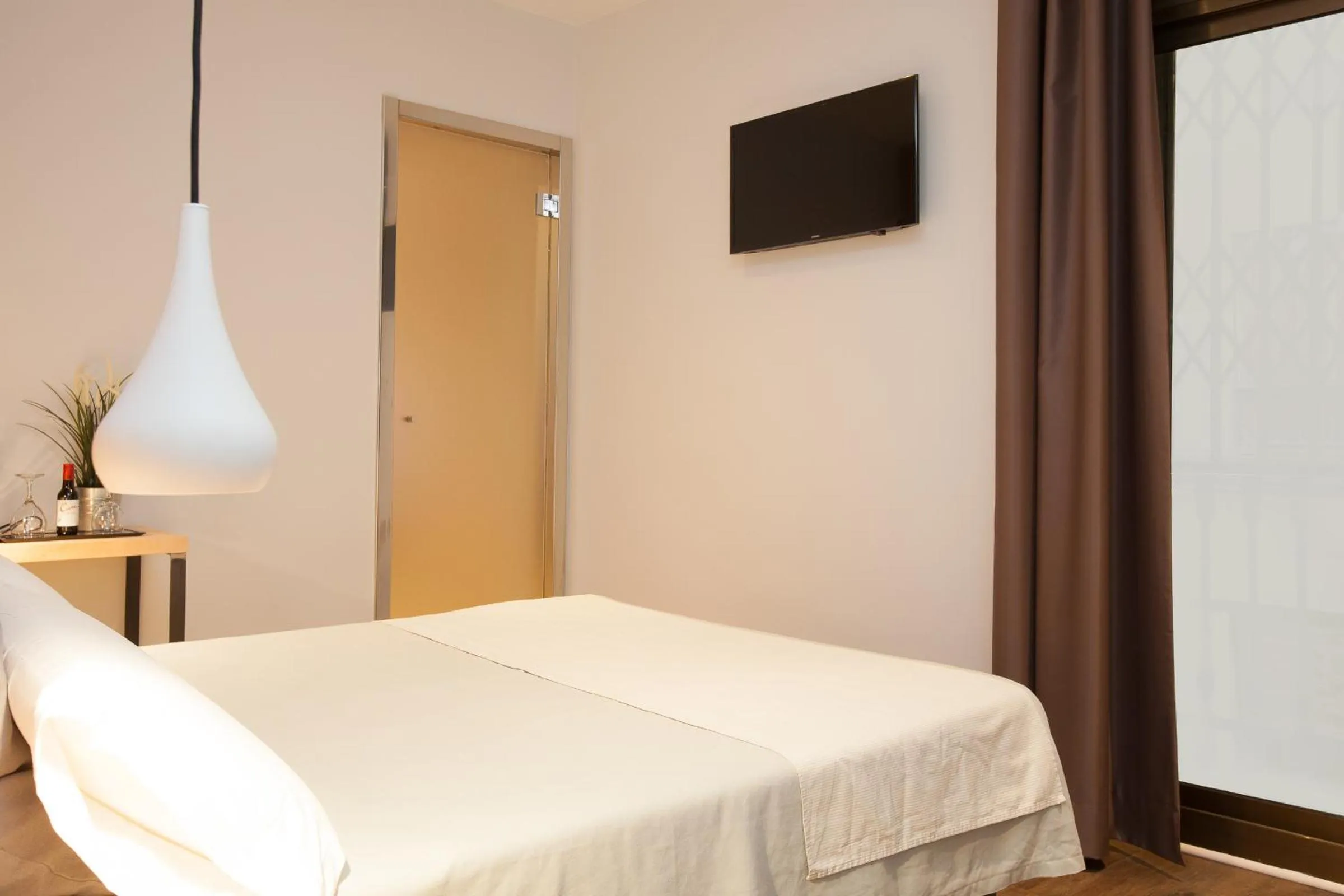 Photo of the whole room, Bed in Hostal Fernando