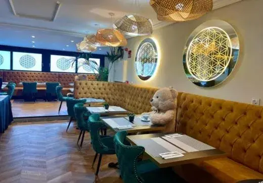 Restaurant/places to eat in Hotel Suites Feria de Madrid Restaurant/places to eat in Hotel Suites Feria de Madrid