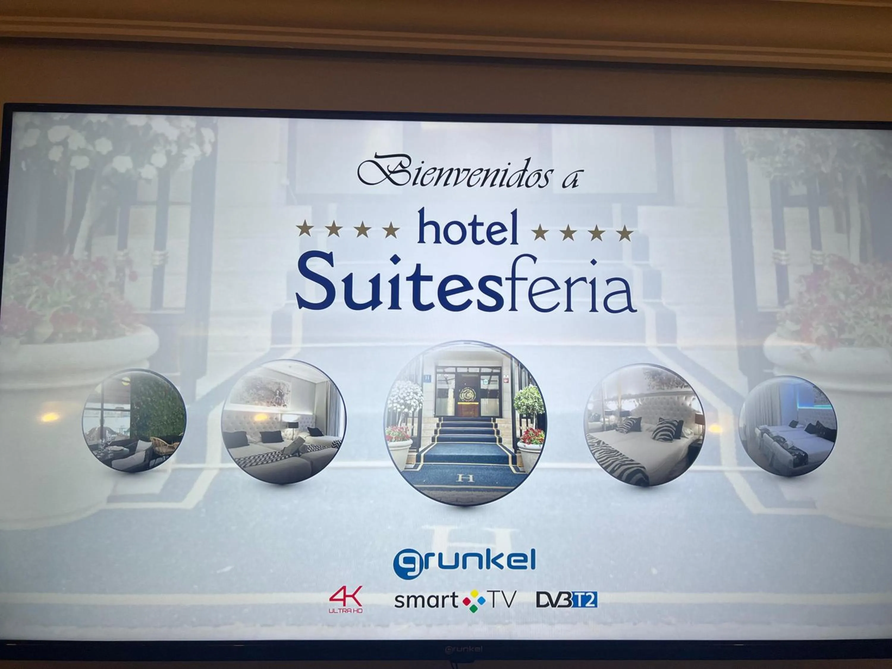 Property logo or sign in Hotel Suites Feria de Madrid
