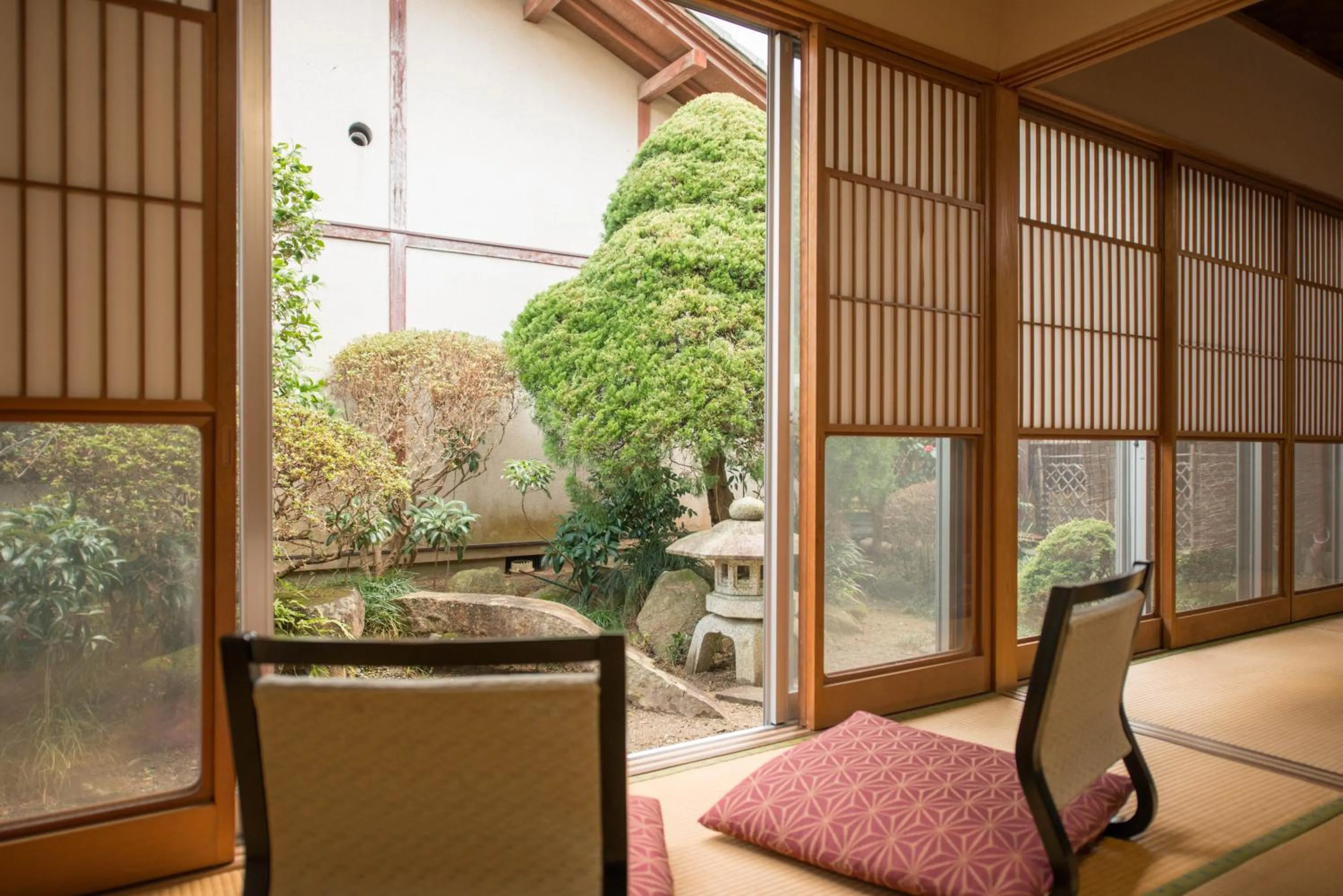 Photo of the whole room in Kappo Ryokan Shiroyama