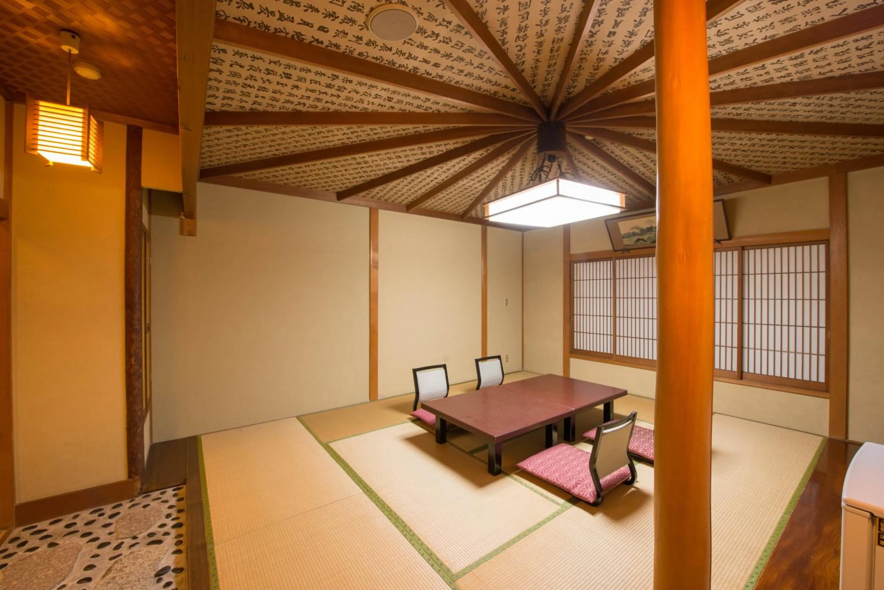 Photo of the whole room, Bed in Kappo Ryokan Shiroyama