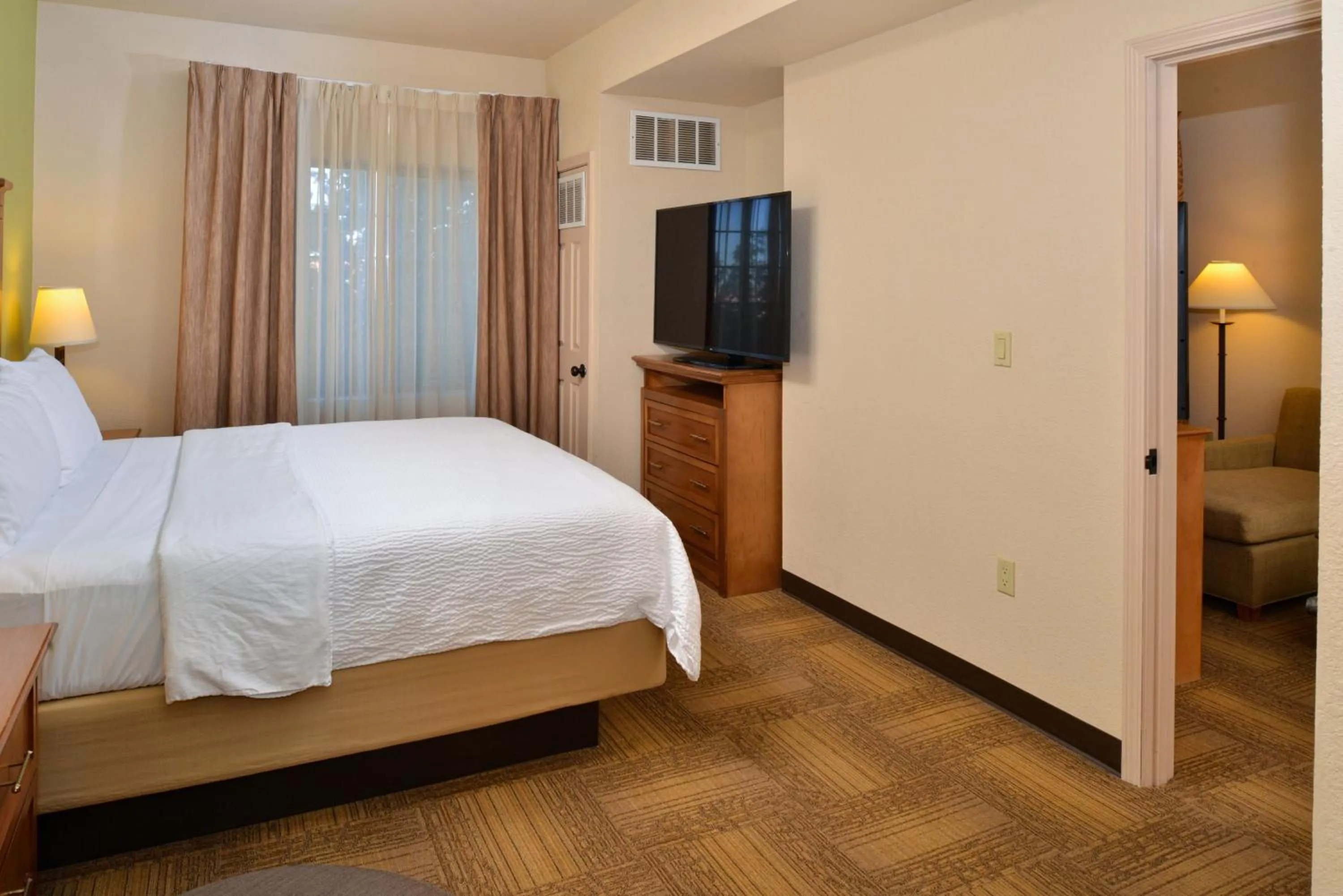Photo of the whole room, Bed in Staybridge Suites Las Cruces by IHG