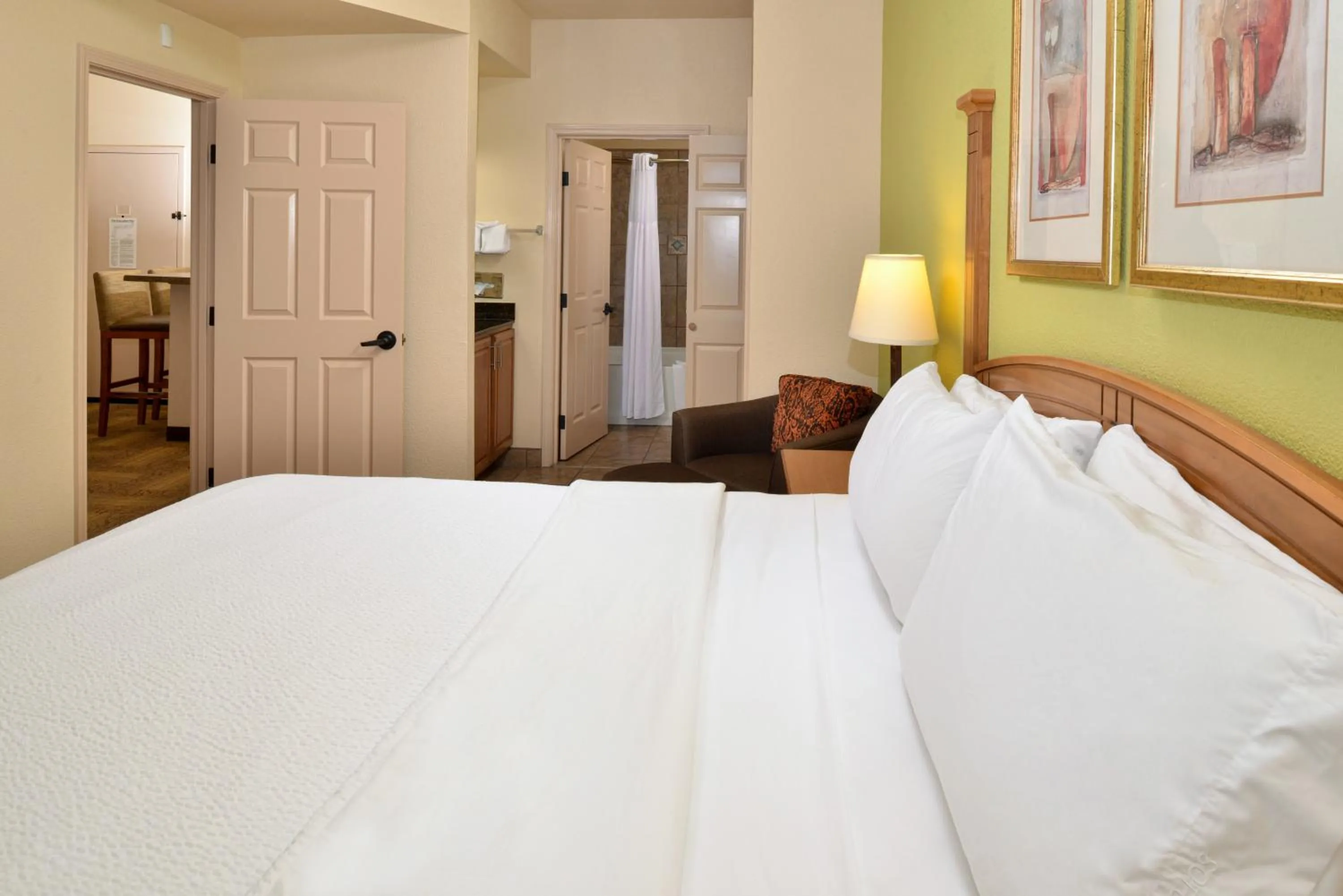 Photo of the whole room, Bed in Staybridge Suites Las Cruces by IHG