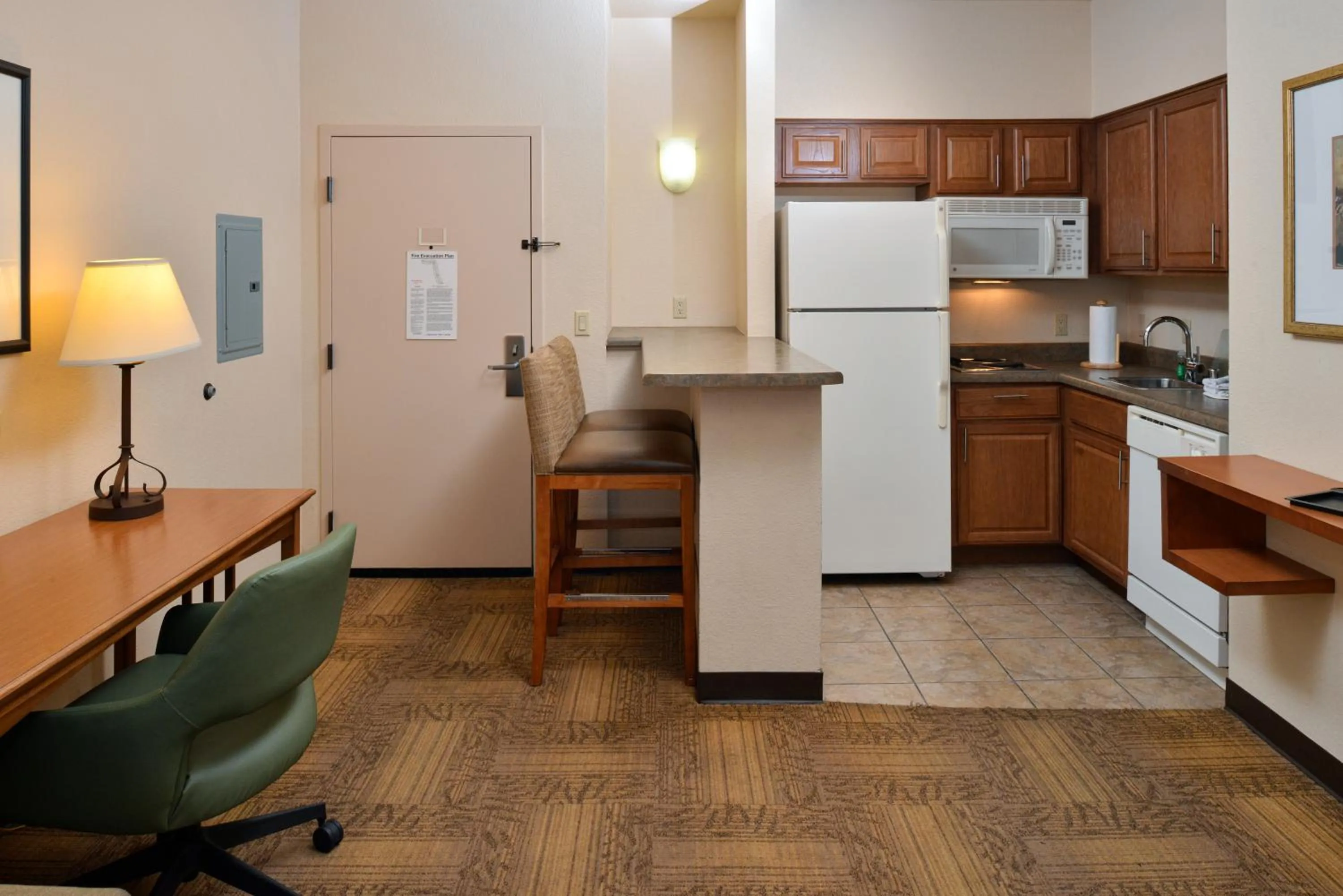 Kitchen or kitchenette in Staybridge Suites Las Cruces by IHG