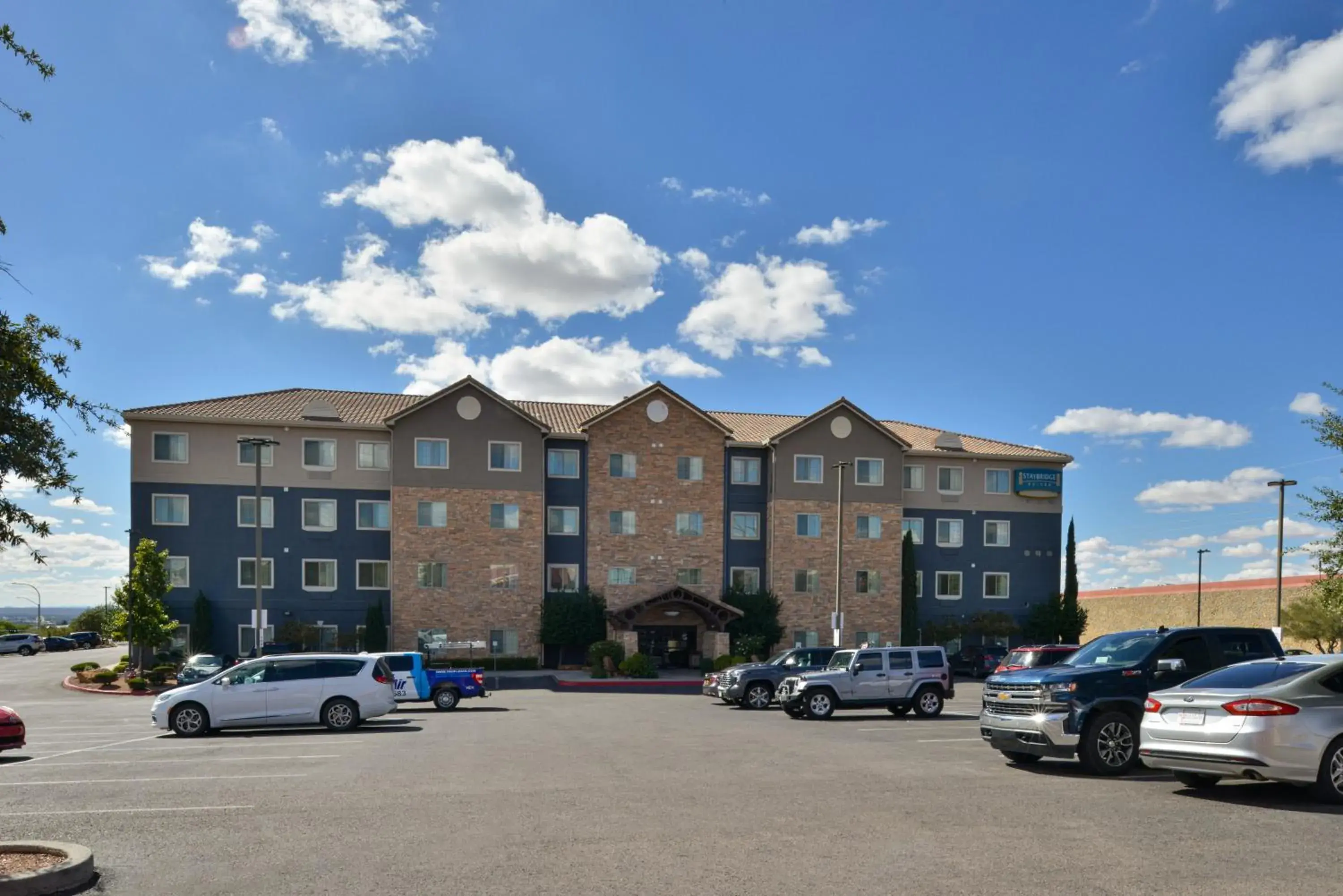 Property building in Staybridge Suites Las Cruces by IHG Property building in Staybridge Suites Las Cruces by IHG