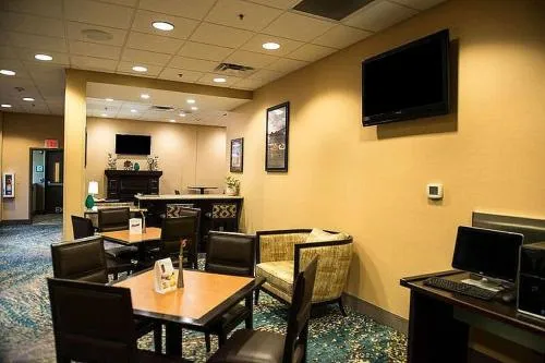 Wyndham Grand Executive Center Little Rock Airport